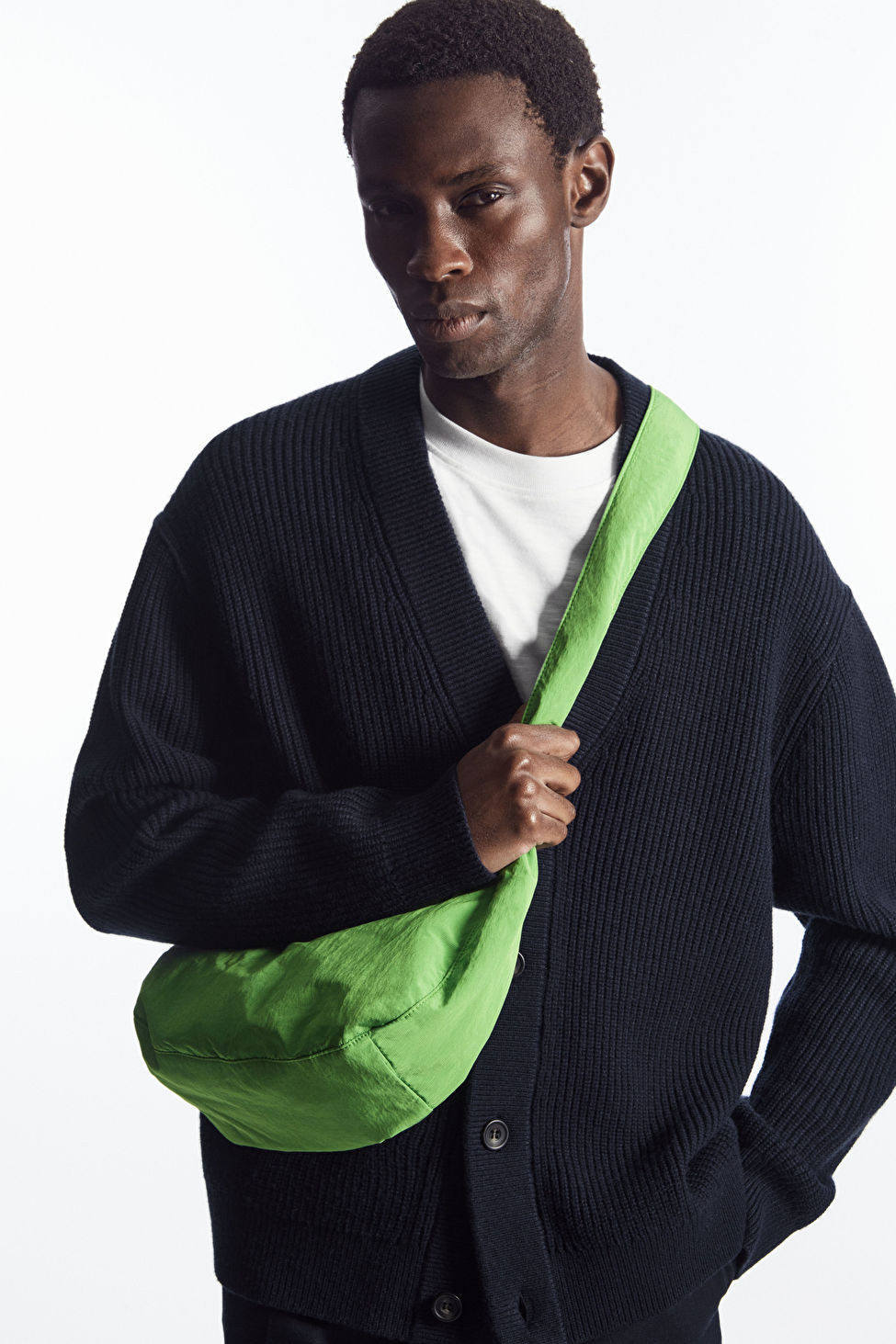 UMHÄNGETASCHE - NYLON - GRÜN - Bags and Wallets - COS | COS (EU)