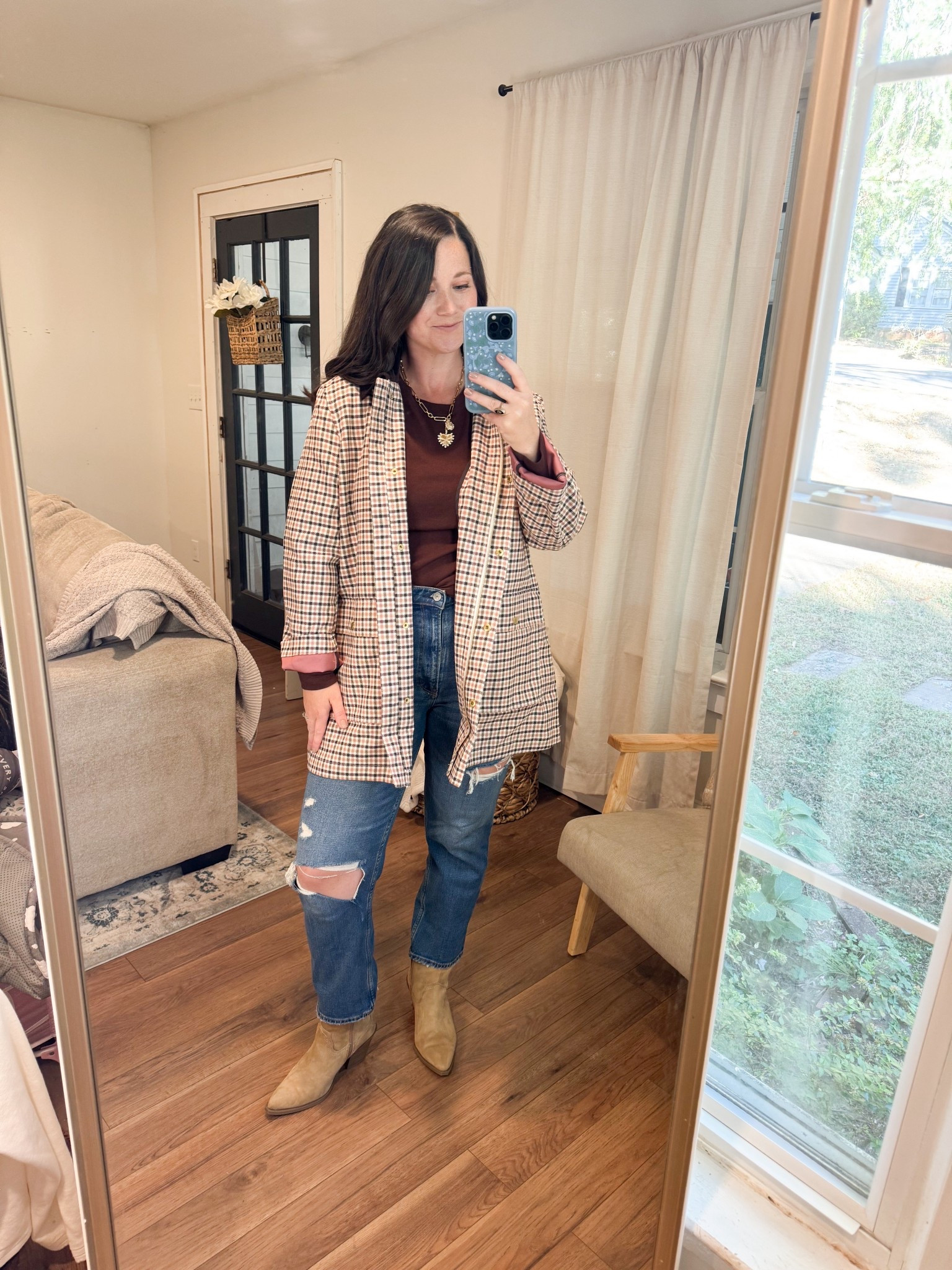 Fall outfit. Thanksgiving outfit ideas. Barn jacket. Loft outfit 