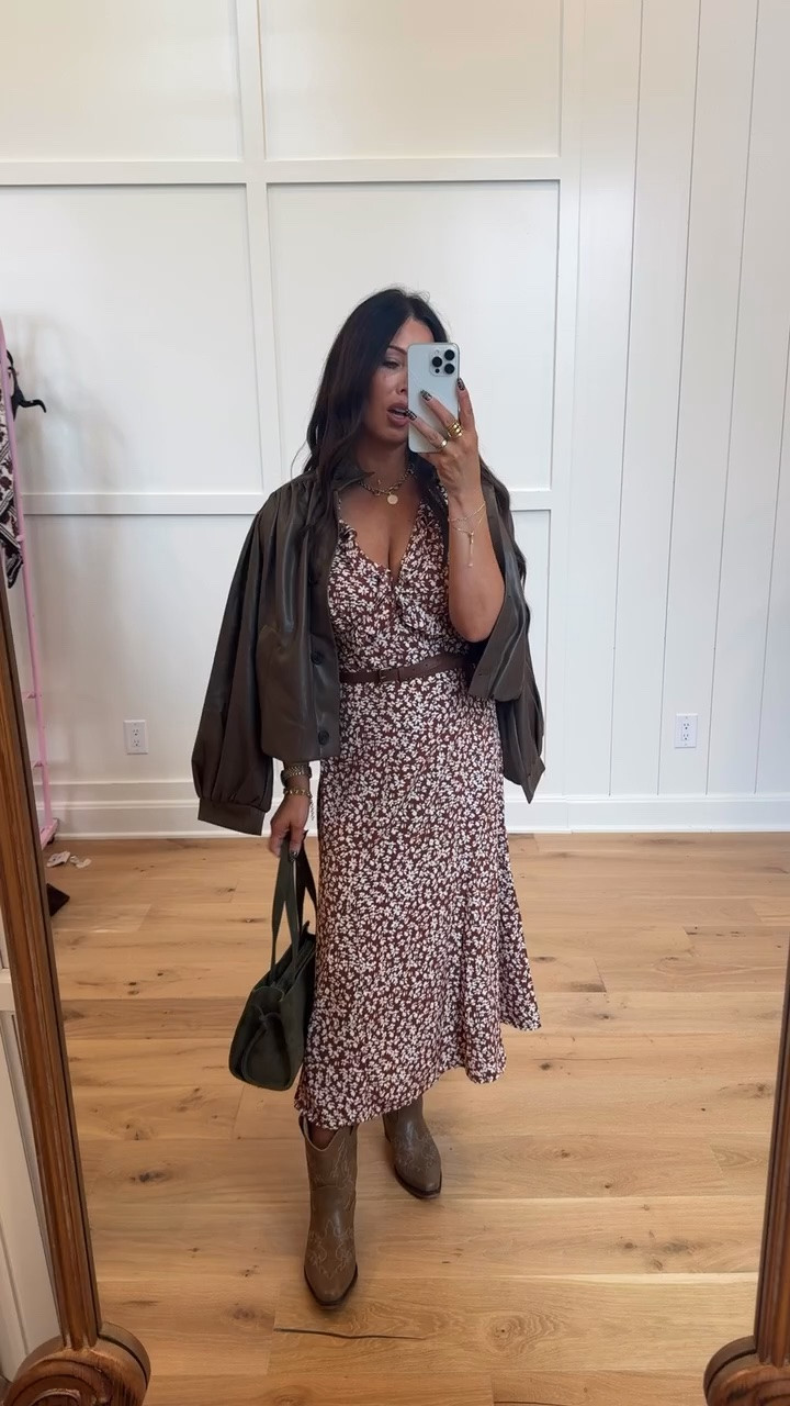 Ugly on the hanger… cute once you style it 😂 I put together 5 outfits with Target’s new arrivals, from easy everyday looks to pieces you can dress up for fall. Which outfit is your favorite? Everything I wore is linked below! 🤎

#TargetStyle #TargetFinds #TargetOutfits #FallFashion #FallOutfits

#LTKgrwm #LTKOver40
