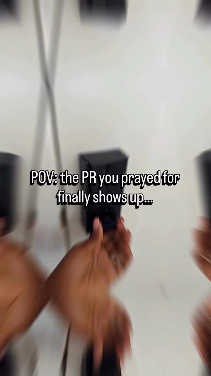 They don’t show you this part…
the posting when nobody’s watching, the consistency when it’s not paying yet, the doubt you gotta push through anyway.

But THIS? This is what happens when you don’t quit.

Grateful is an understatement.
More brands, more doors, more alignment… it’s only up from here 🤍

If you’re building something right now—don’t stop. Your moment is coming too.
Follow along because I’m just getting started.🫶🏾
