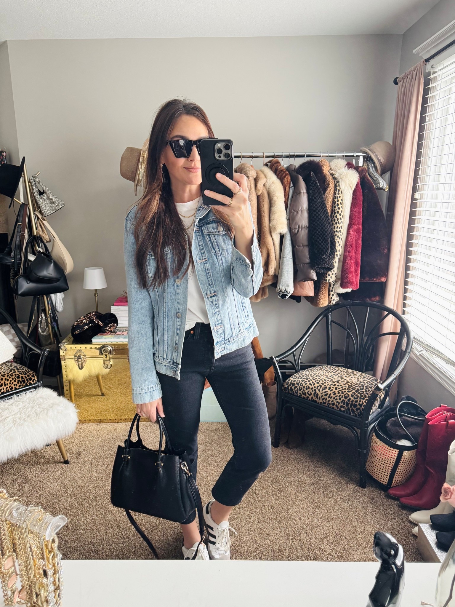 Jean jacket
White tee (size medium; fits slightly oversized)
Black denim Levi’s (size 27; TTS, light stretch)
Adidas

#LTKSaleAlert #LTKootd #LTKmomlife