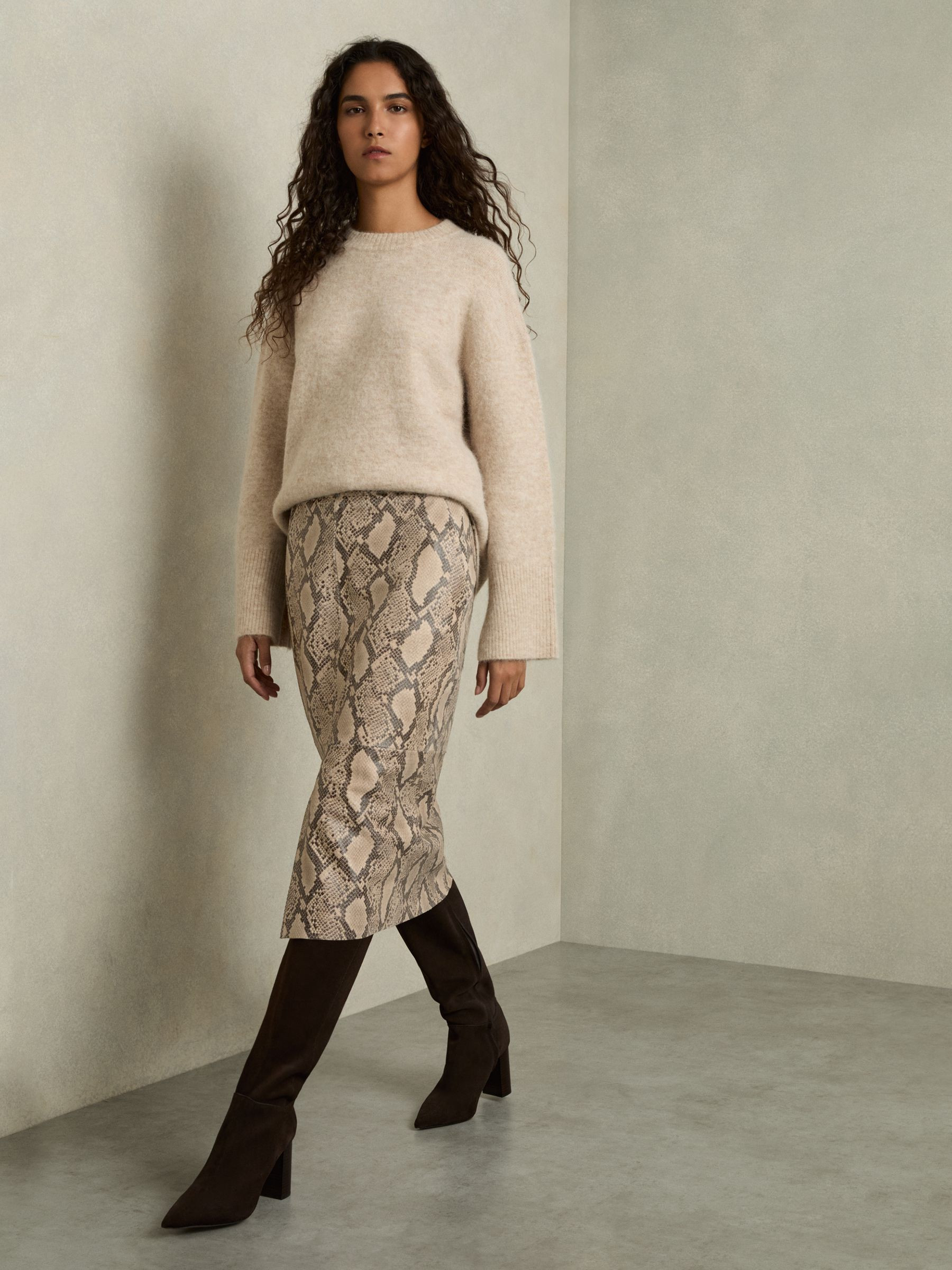 Leather Snakeskin-Effect Pencil Skirt in Neutral | Reiss DE