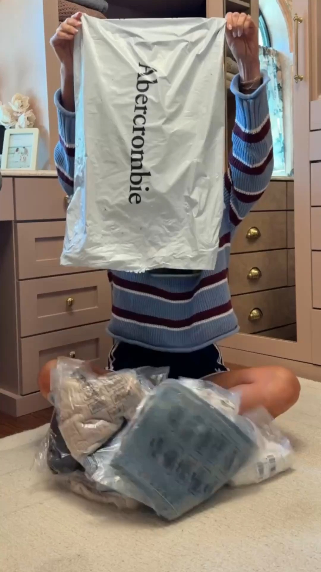 I placed an order from @abercrombiekids new Fall collection & had to sneak in something for myself while I was at it 🍂 we are so ready for cooler temps and these fall outfits are a perfect start! I am wearing a small sweater & 25R jeans for reference.

#LTKmomlife #LTKKids #LTKBaby