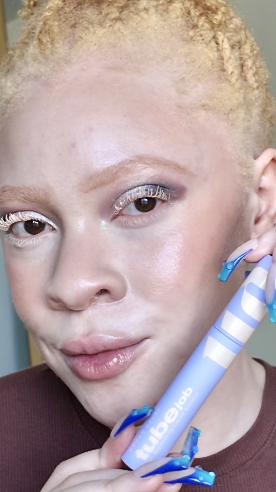Testing out Urban Decay’s tube job mascara in the shade Bleached Platinum on my naturally platinum lashes!🤩

#LTKBeauty