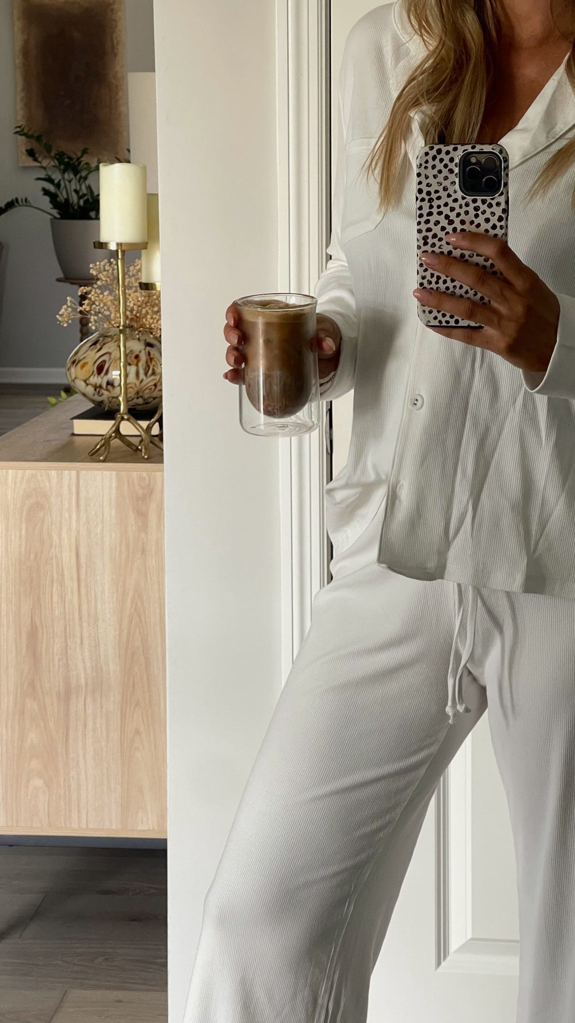 the BEST pajamas from Amazon I bought in all 4 colors! Wearing size L for a more loose and comfy fit. 5’7” 150lbs usually size M/L, pretty true to size #pjs #amazonpjs #skimsdupepjs #founditonamazon #whitepajamas #comfyathome

#LTKootd
