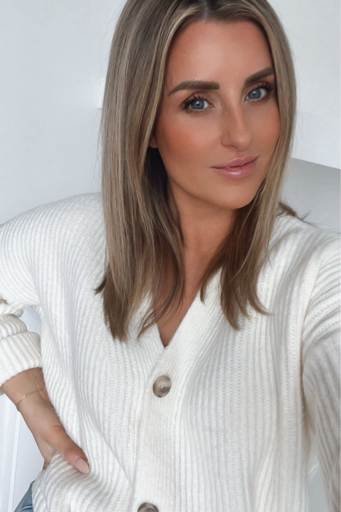 White cardigan, cream cardigan, sweater, rubber cardigan, Abercrombie sweater, outfit inspo, spring outfit

#LTKstyletip #LTKfindsunder50 #LTKSpringSale