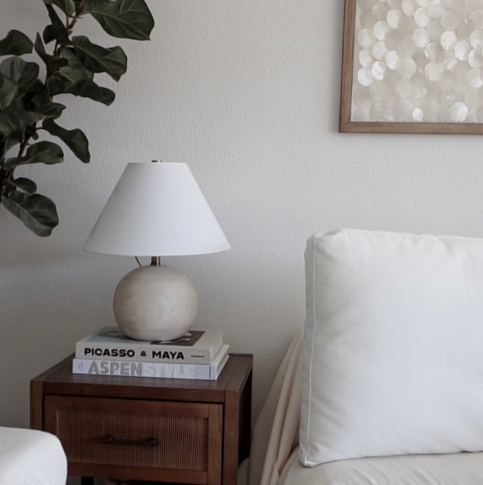Cozy Table Lamp ✨


#LTKfindsunder50 #LTKhome