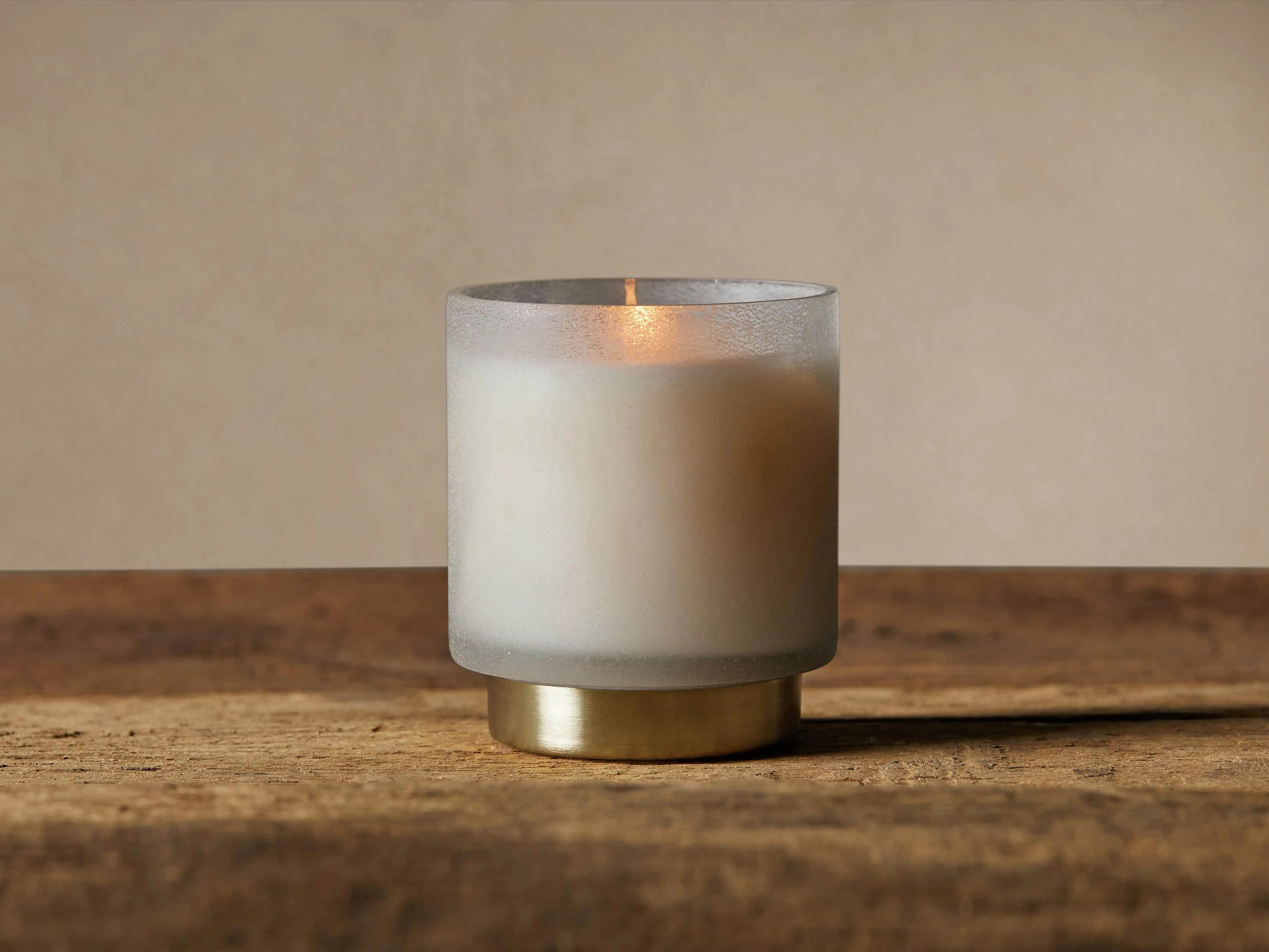 Retreat Tobacco Amber Candle | Arhaus