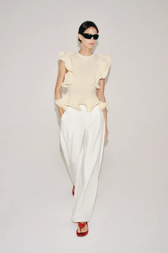 KNIT TOP WITH WAVY TRIMS | Zara UK