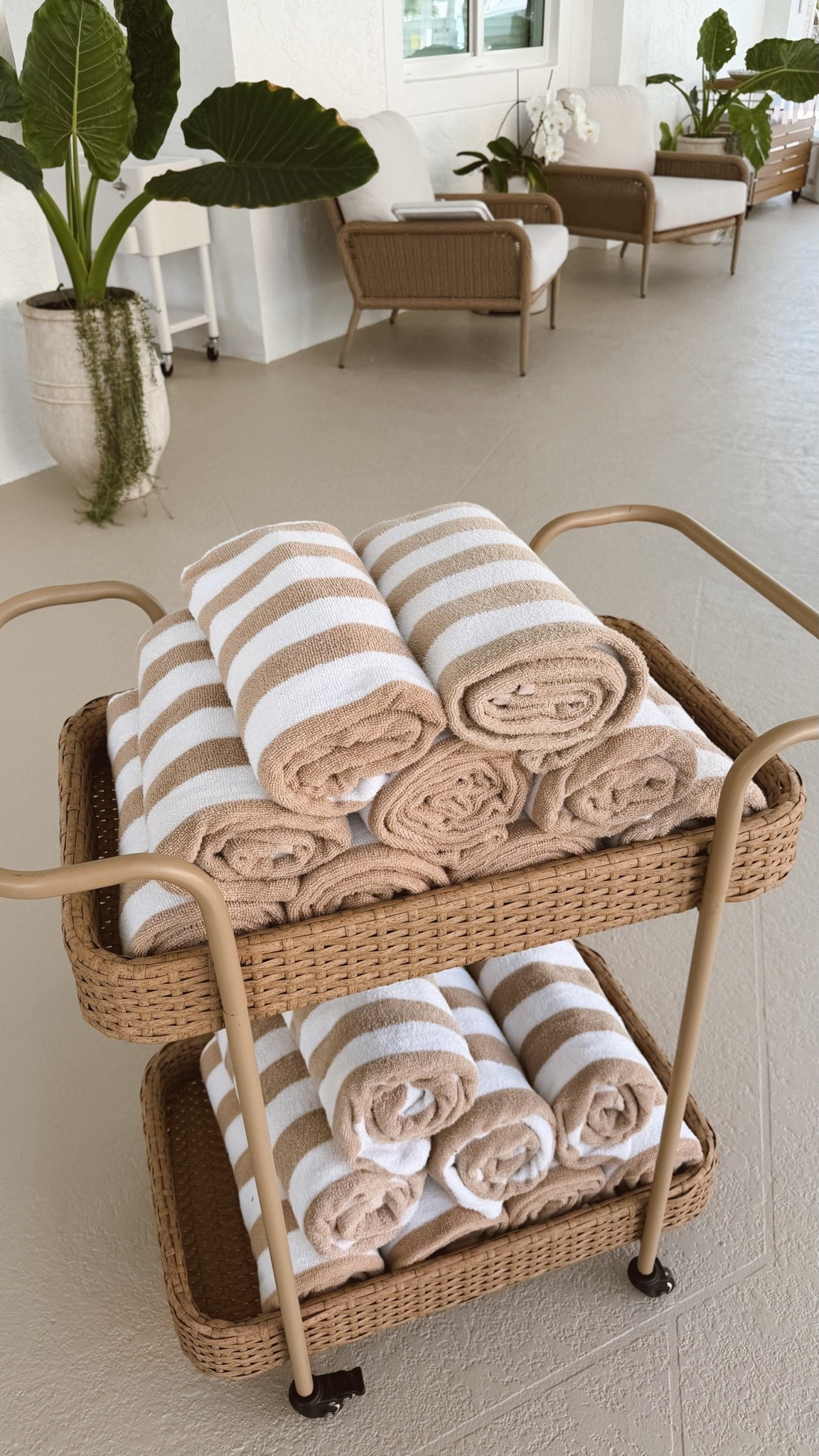 The best beach / pool towels 🤍 

#towels #pooltowels #stripedtowels #amazon #homefind #towels #poolessentials #patio

#LTKHome #LTKSeasonal #LTKSwim