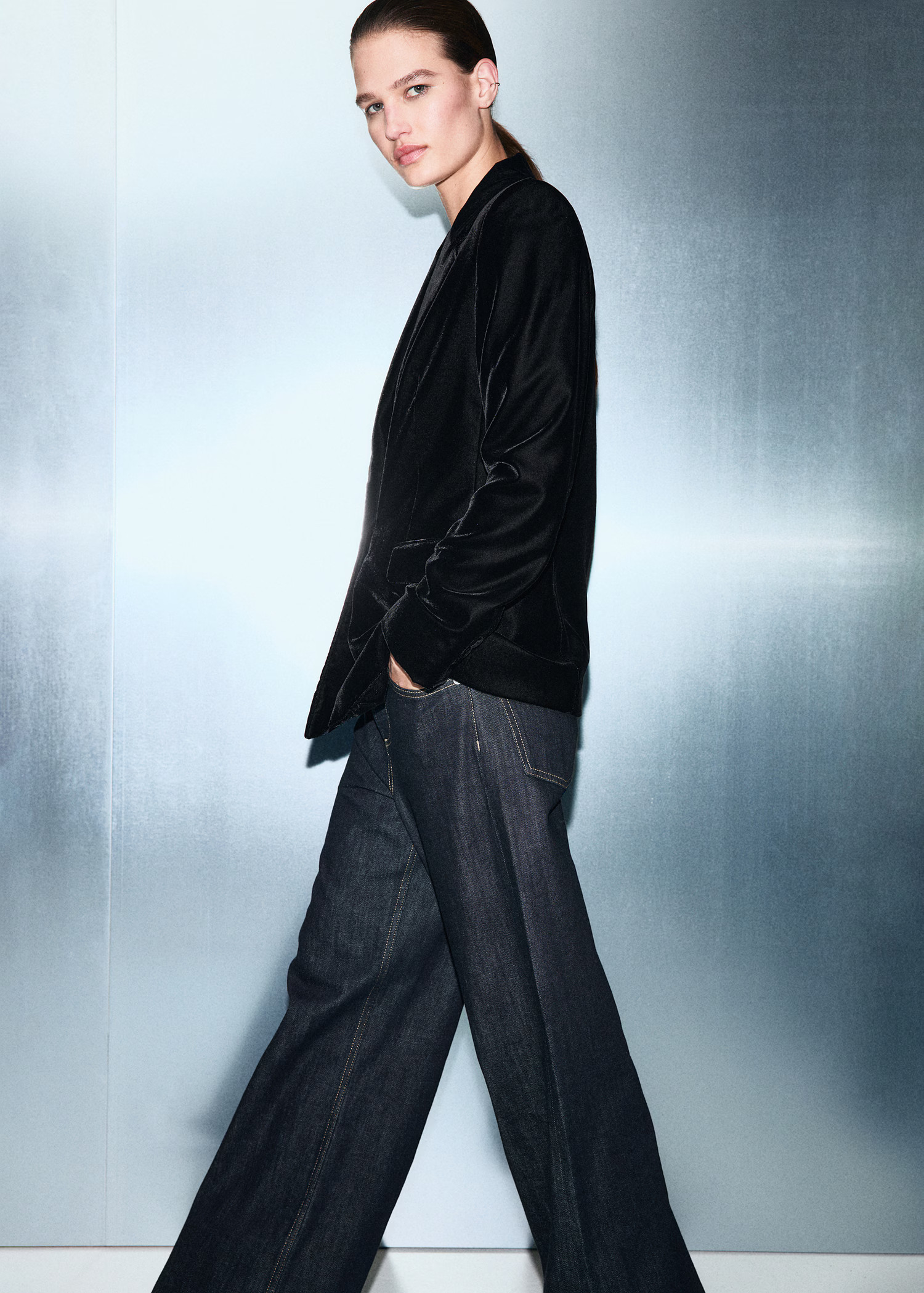 Double-breasted velvet jacket | MANGO (UK)