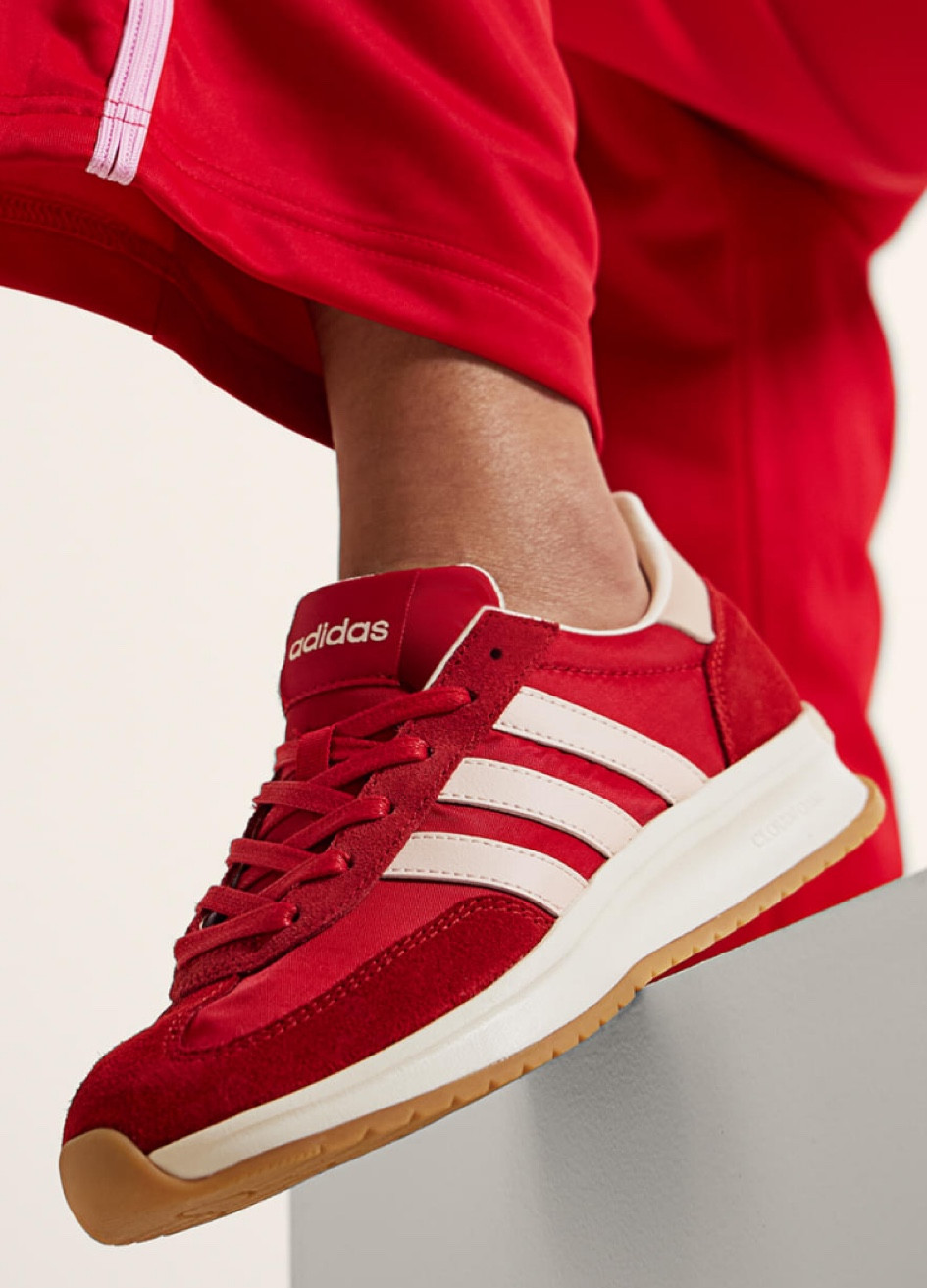 Obsessed! Love these red adidas 

#LTKShoeCrush #LTKFindsUnder100