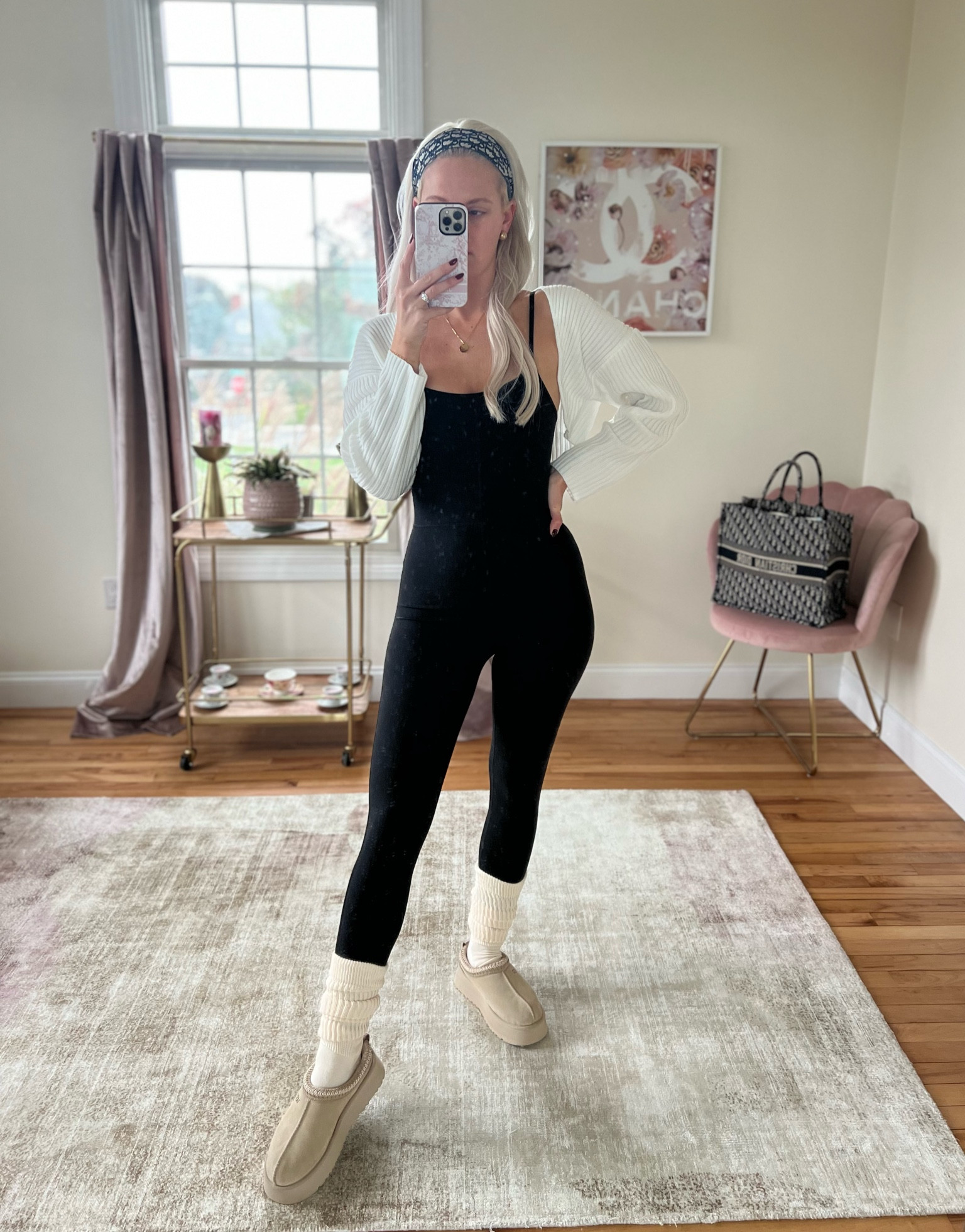 Cozy travel fit! #amazon #ugg #fallfashion 

#LTKfindsunder50 #LTKSeasonal