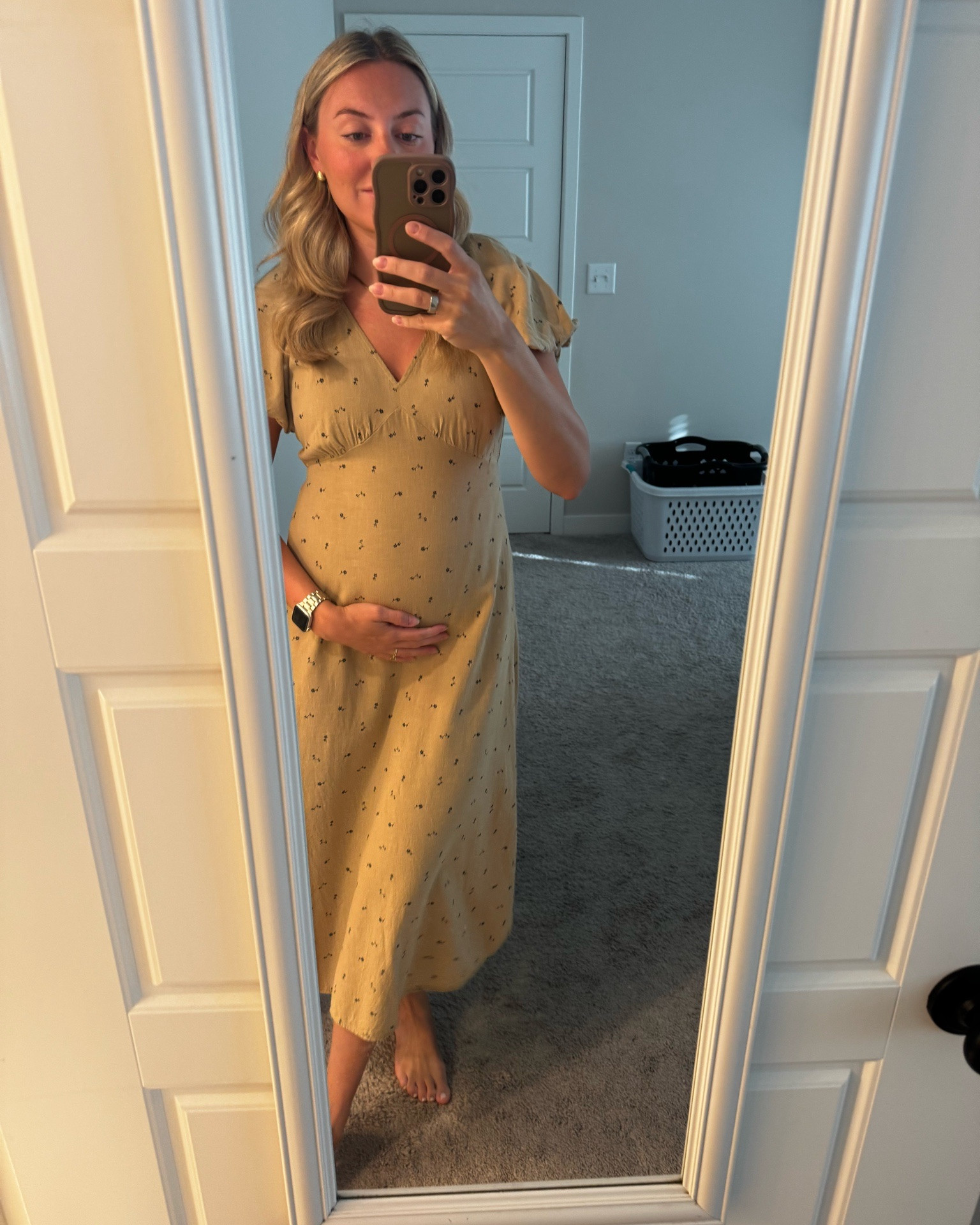 Wearing an XS in this, and it’s sold out - but they do have some 1-3X available! Similar dress linked