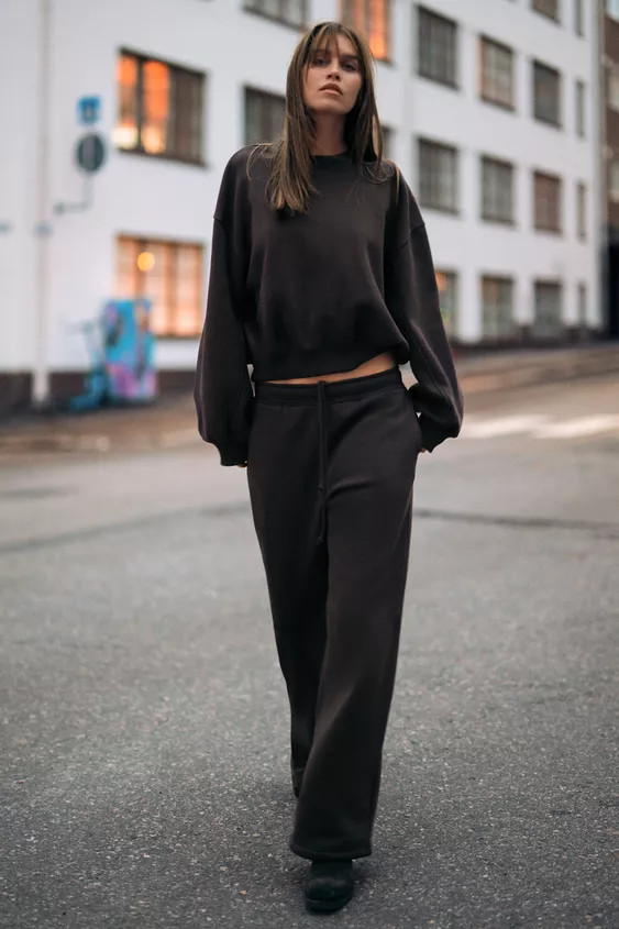 BASIC PLUSH SWEATSHIRT | Zara UK