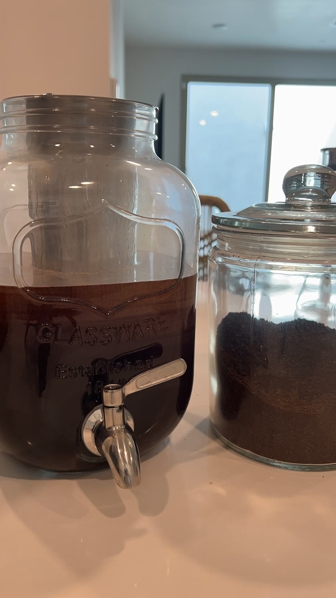 Make your cold brew coffee from home using this mason jar with filter 

#coldbrew #starbucks #masonjar

#LTKhome #LTKGiftGuide #LTKHoliday