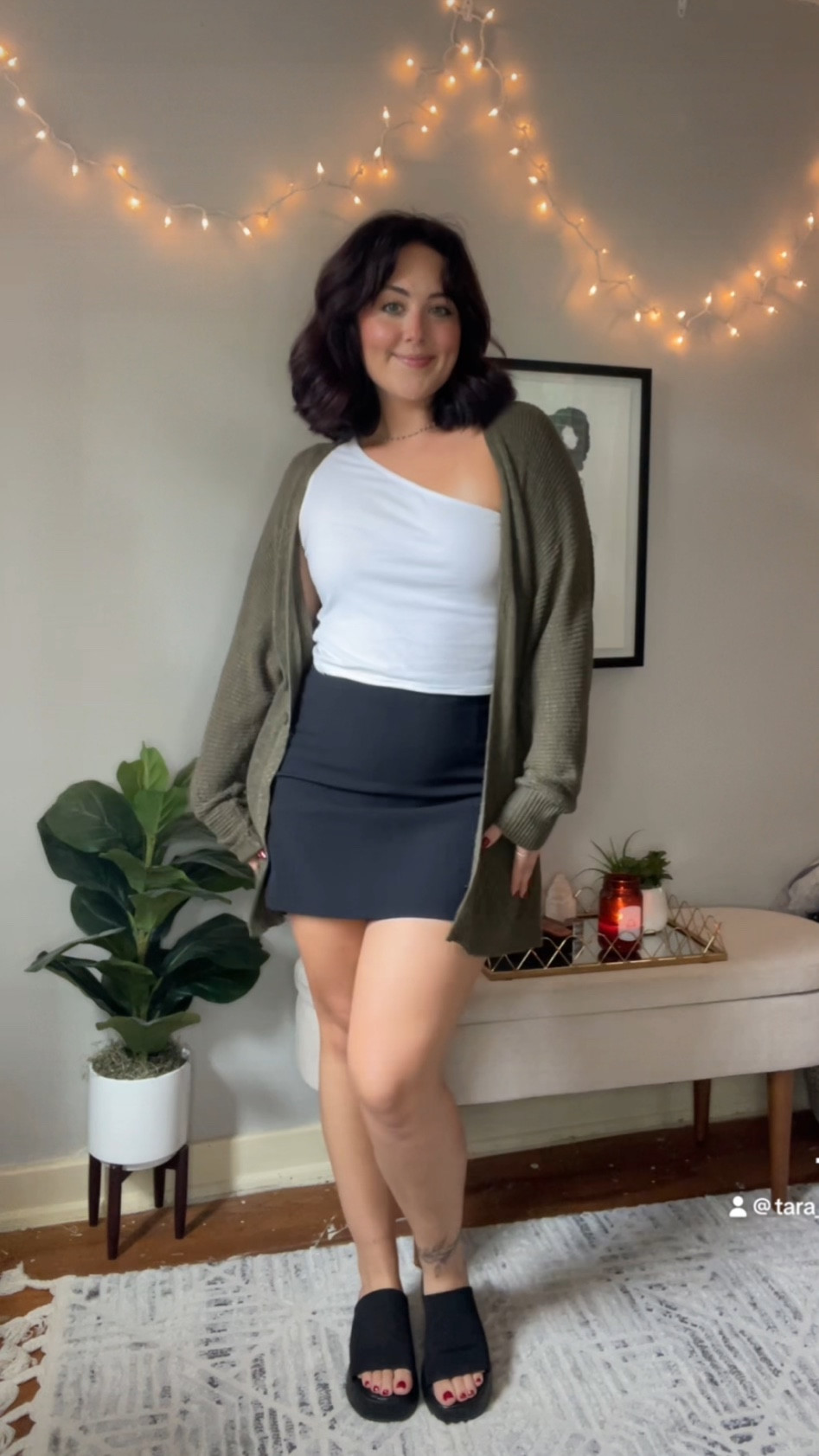 Fall fits 🖤 top is from Marshalls, got it a while ago and same w the sweater, it’s from Charlotte Russe! Here’s some alternatives 

#LTKstyletip