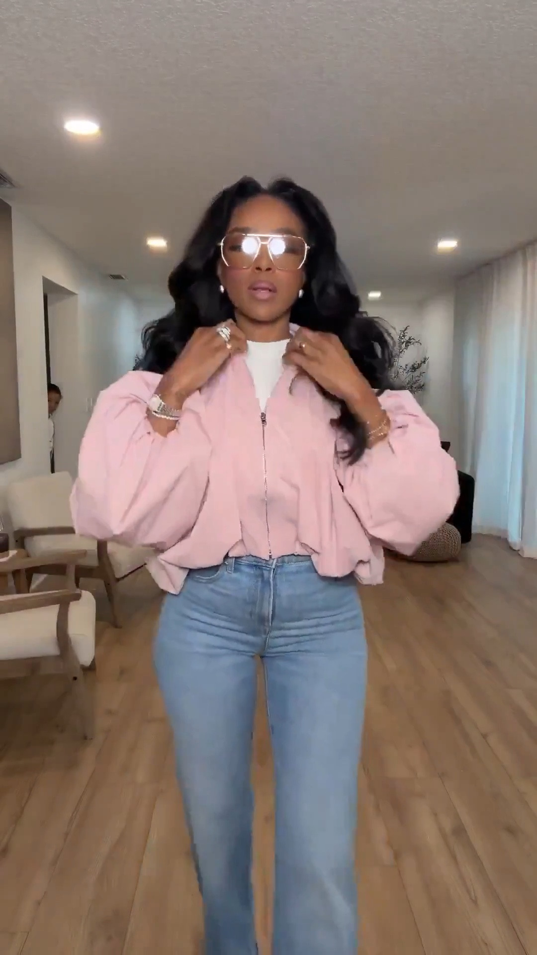 Scroll to shop!! This effortless outfit featuring a soft pink cropped jacket styled with classic flare denim gives a polished but relaxed look.

Perfect for brunch, casual meetings, travel days, spring outings, or elevated everyday outfits.



#LTKMothersDay #LTKvlog