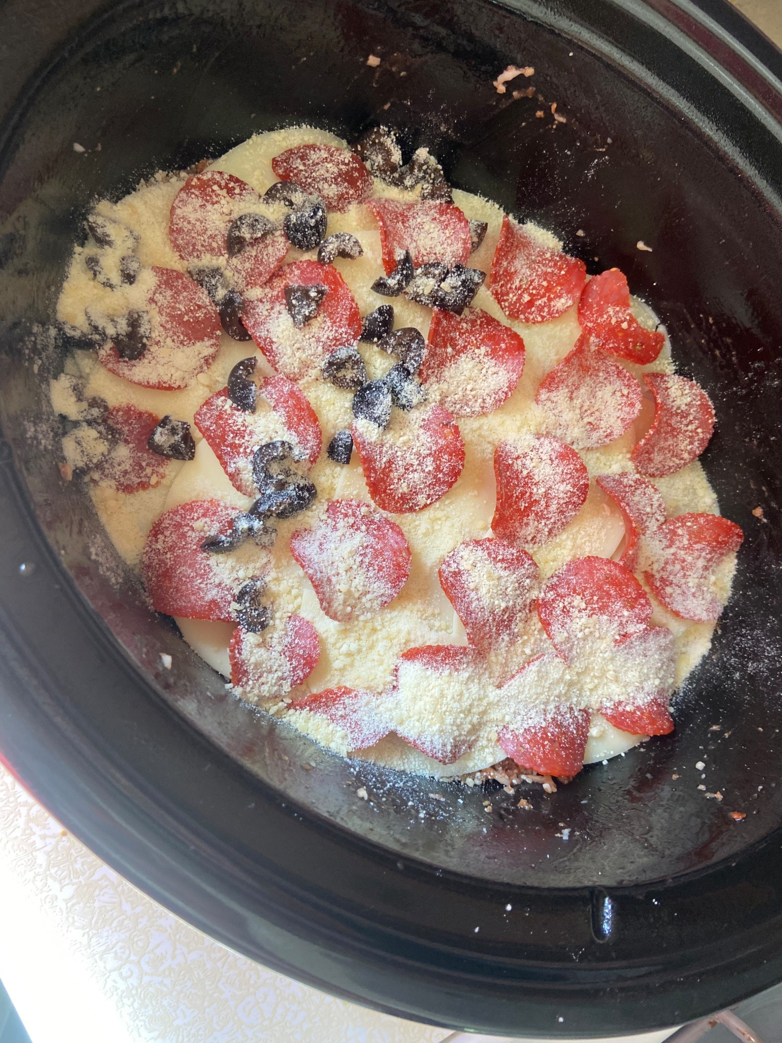 Recipe Ideas - crustless pizza, low carb and keto friendly - big time family friendly! 

#recipe #pizza #lowcarbpizza #lowcarb #ketofriendly #slowcooker 

#LTKFamily