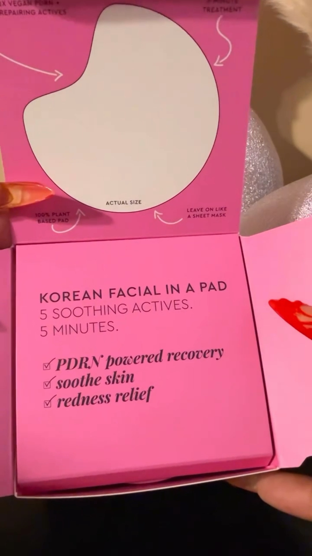 @glowrecipe PDRN Toner Pads are now available at @sephora! These Korean toner pads powered by vegan PDRN+ for skin barrier repair, soothing irritation and reducing redness for stronger, calmer, more resilient skin. A 5 minute facial that leaves your skin feeling plump & smooth. They are vegan and include five calming actives such as Centella! I love that the shape of the pads are made to contour & fit your facial structure! #GiftedbyGlowRecipe #Beauty #FYP #Sephora #GlowRecipe

#LTKselfcare #LTKSpringSale #LTKBeauty