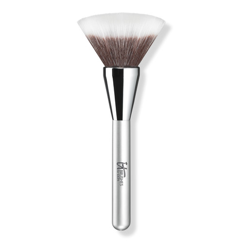 Airbrush Mega Powder Brush #127 | Ulta