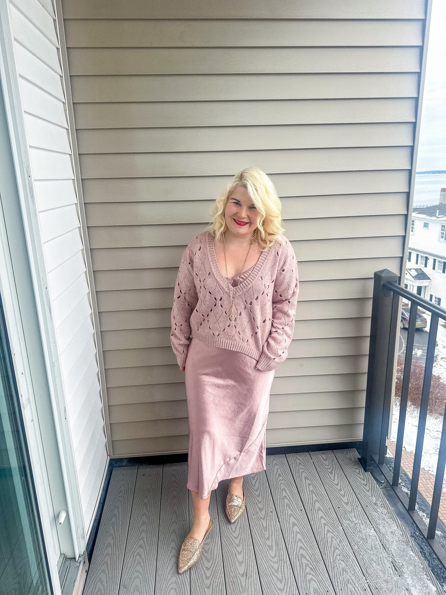 Valentine’s Day OOTD. Love this two piece set from Lulu’s 

#LTKworkwear #LTKparties #LTKmidsize