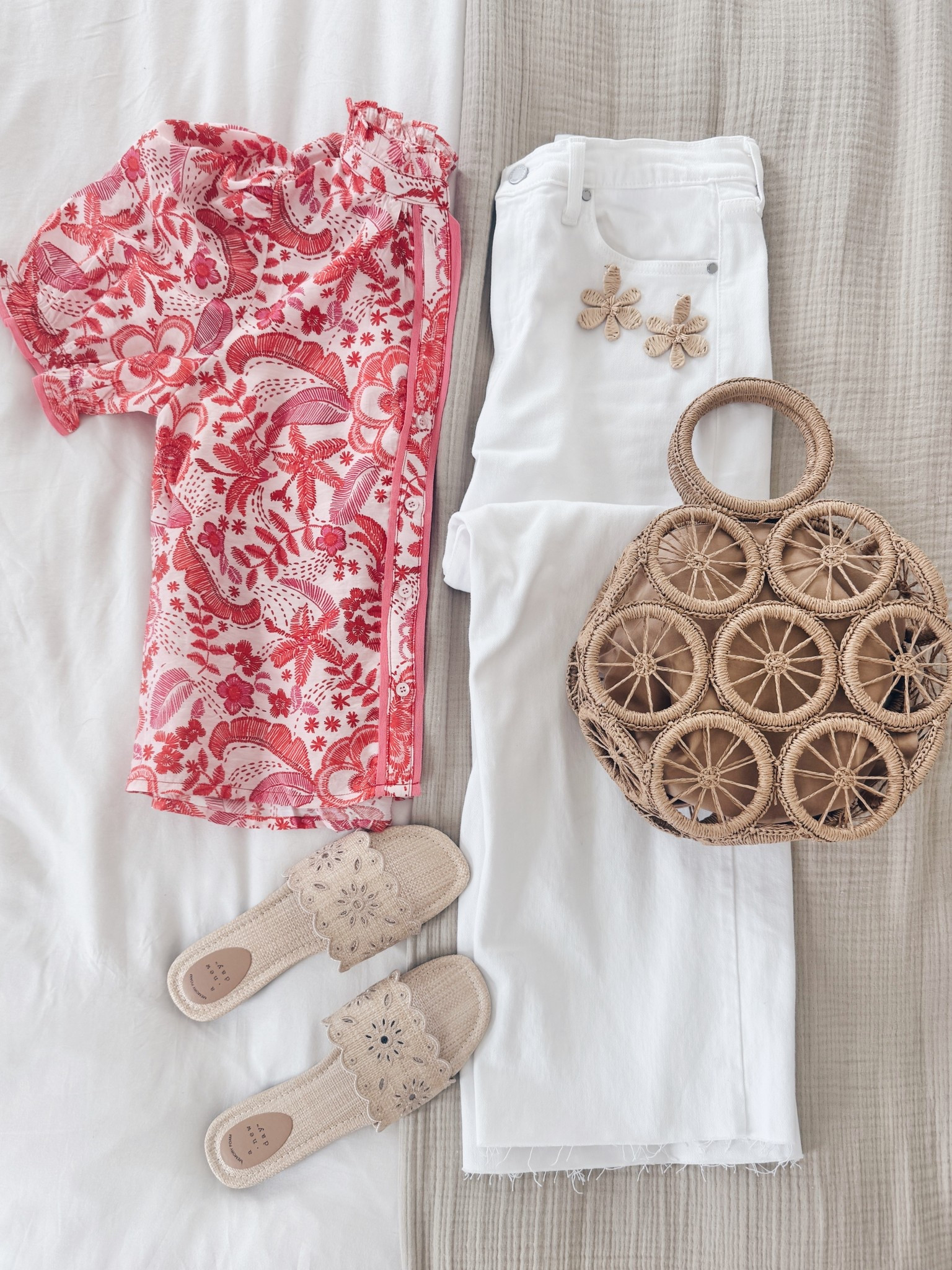 Spring date night outfit. I have small in the top and 27 in the white jeans.  Use code PINTERESTING15 for a discount on the top and jeans.  

#LTKSaleAlert #LTKootd #LTKTall