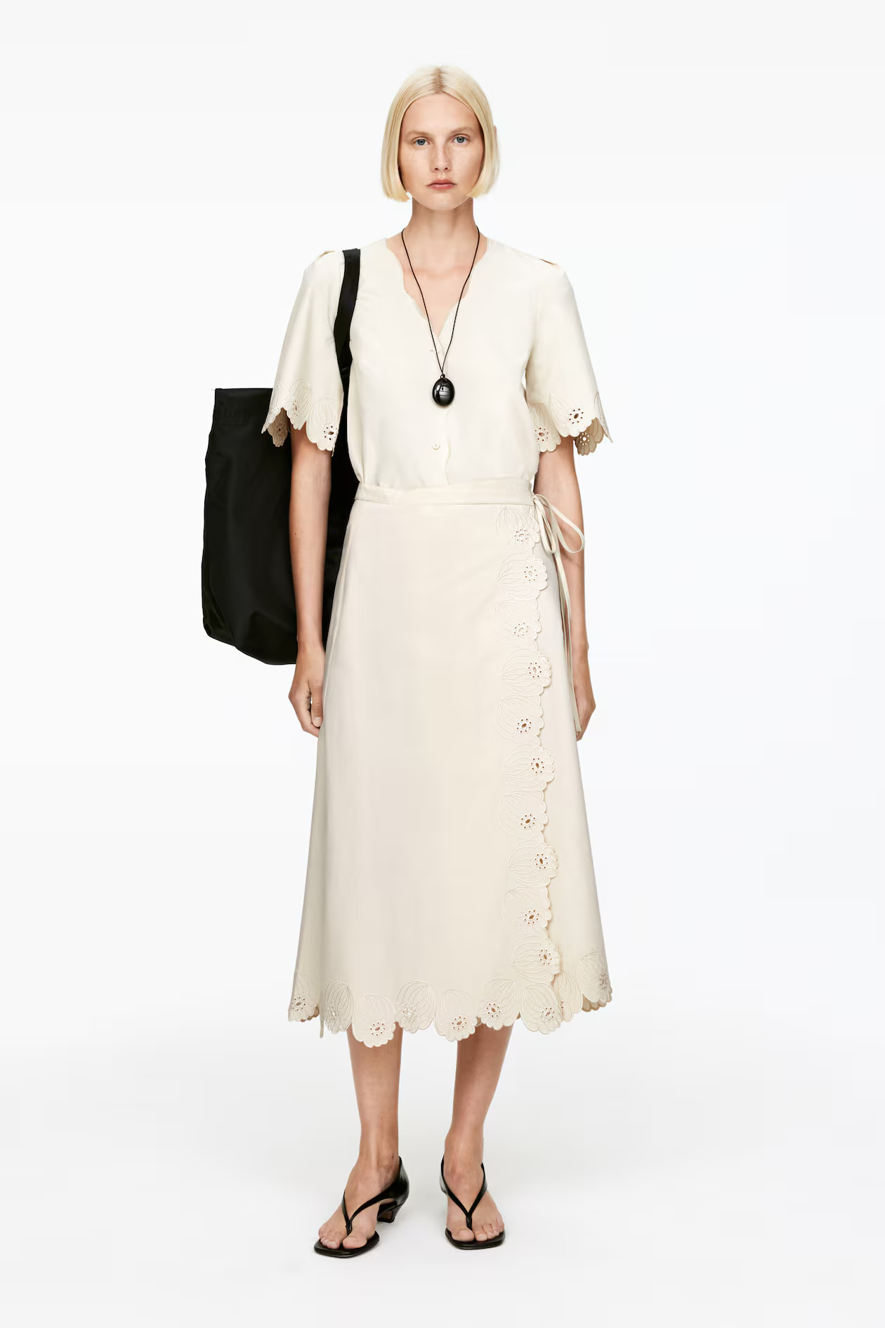 Falda bordada | H&M (FR, IT, ES, PT, BE)