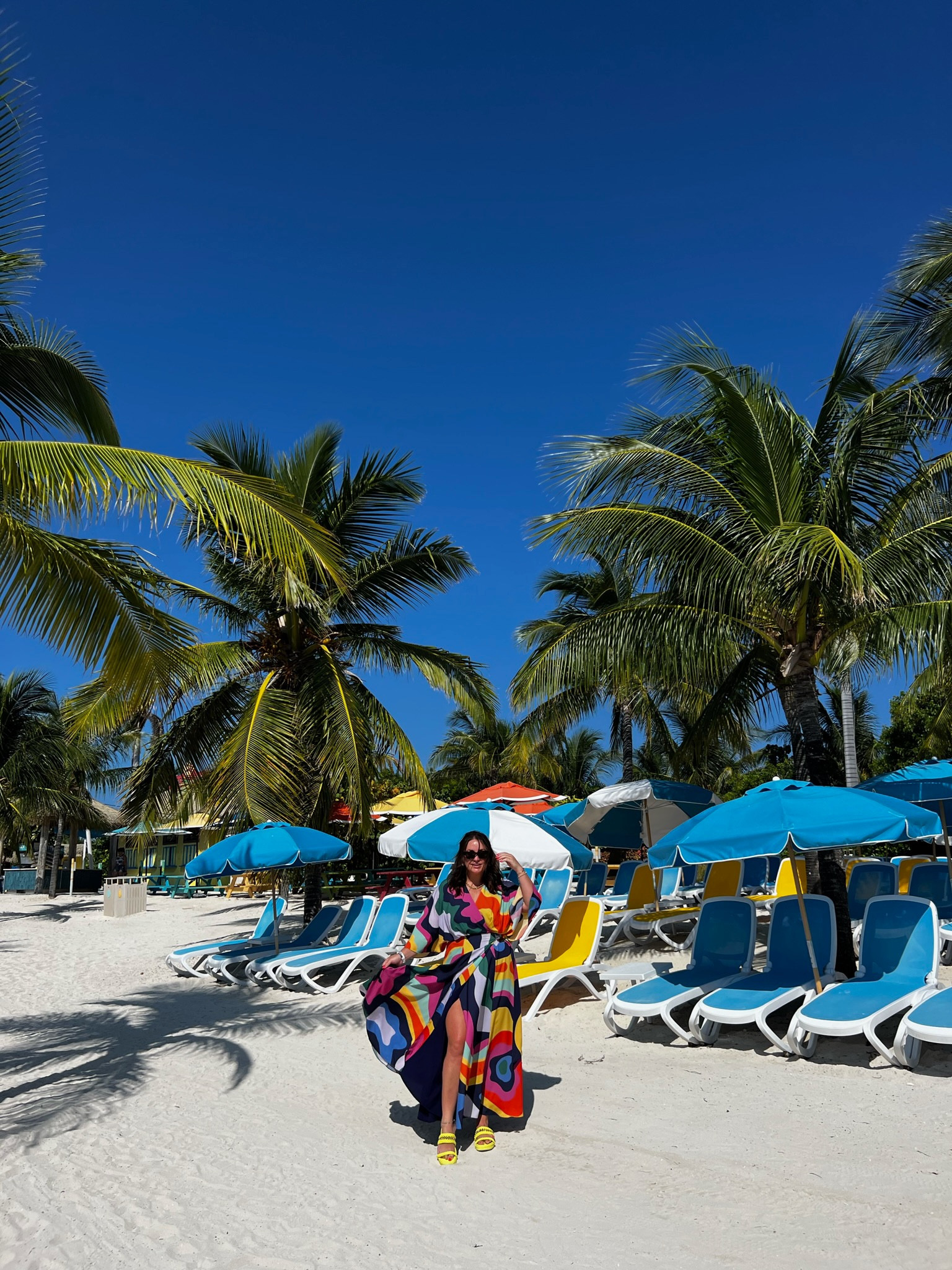 Beach vacation outfit! You can dress this up with heels too! I linked similar options 