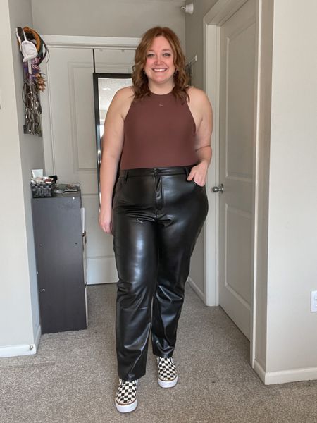 Finally purchased a pair of faux leather pants and I’m in love. Get this look from Abercrombie.

#LTKcurves #LTKshoecrush #LTKSeasonal