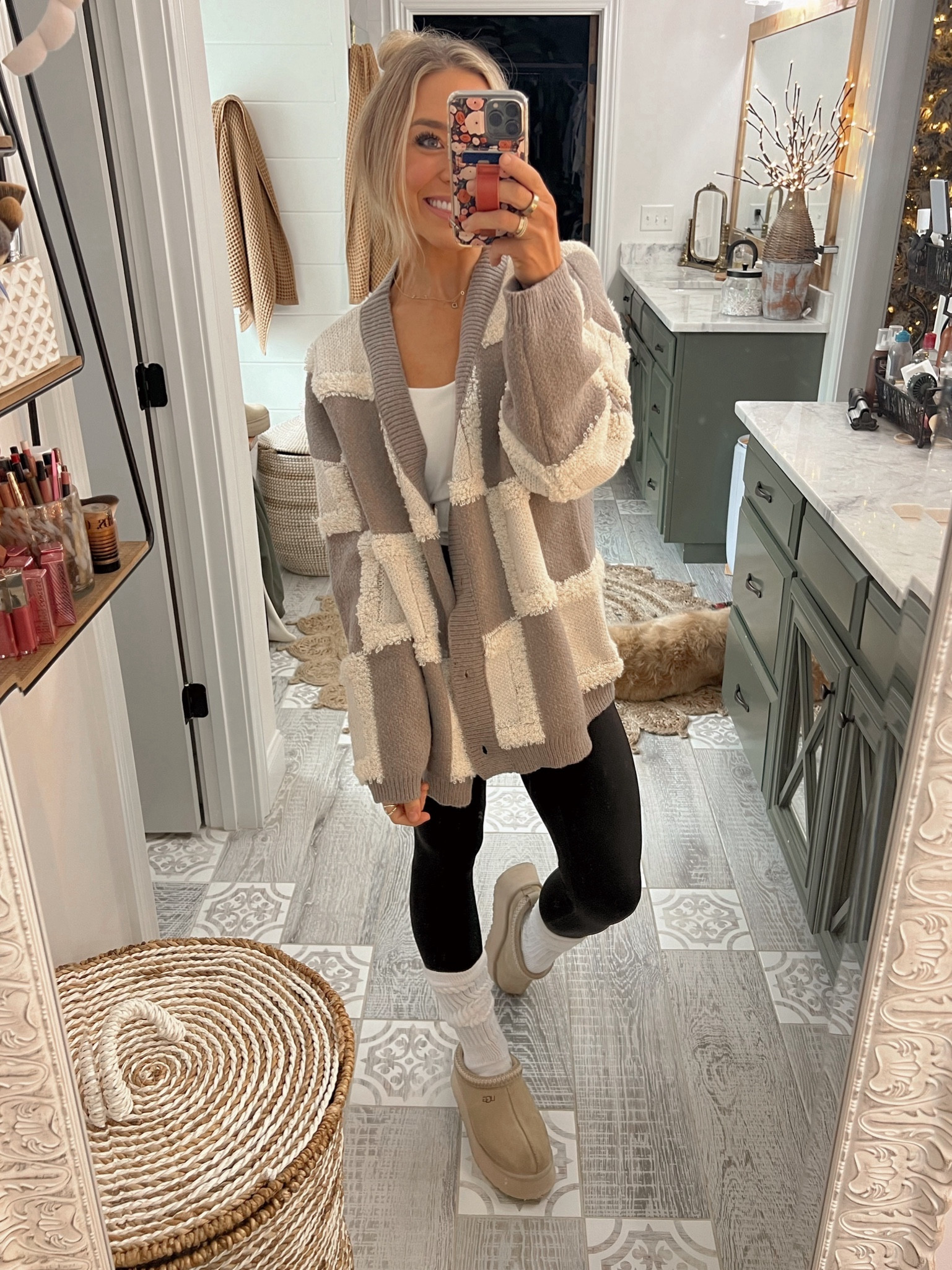 We have a Dress Up code for the month of December🎄🎅🏻✨ 25% off sitewide + on top of doorbusters w/ code HOLLEY25🤎 some of the cutest holiday fits!! M in this cardigan! 

For her / sweaters / cozy / casual / cardigans / gift guide / Holley Gabrielle 

#LTKSeasonal #LTKsalealert #LTKfindsunder50
