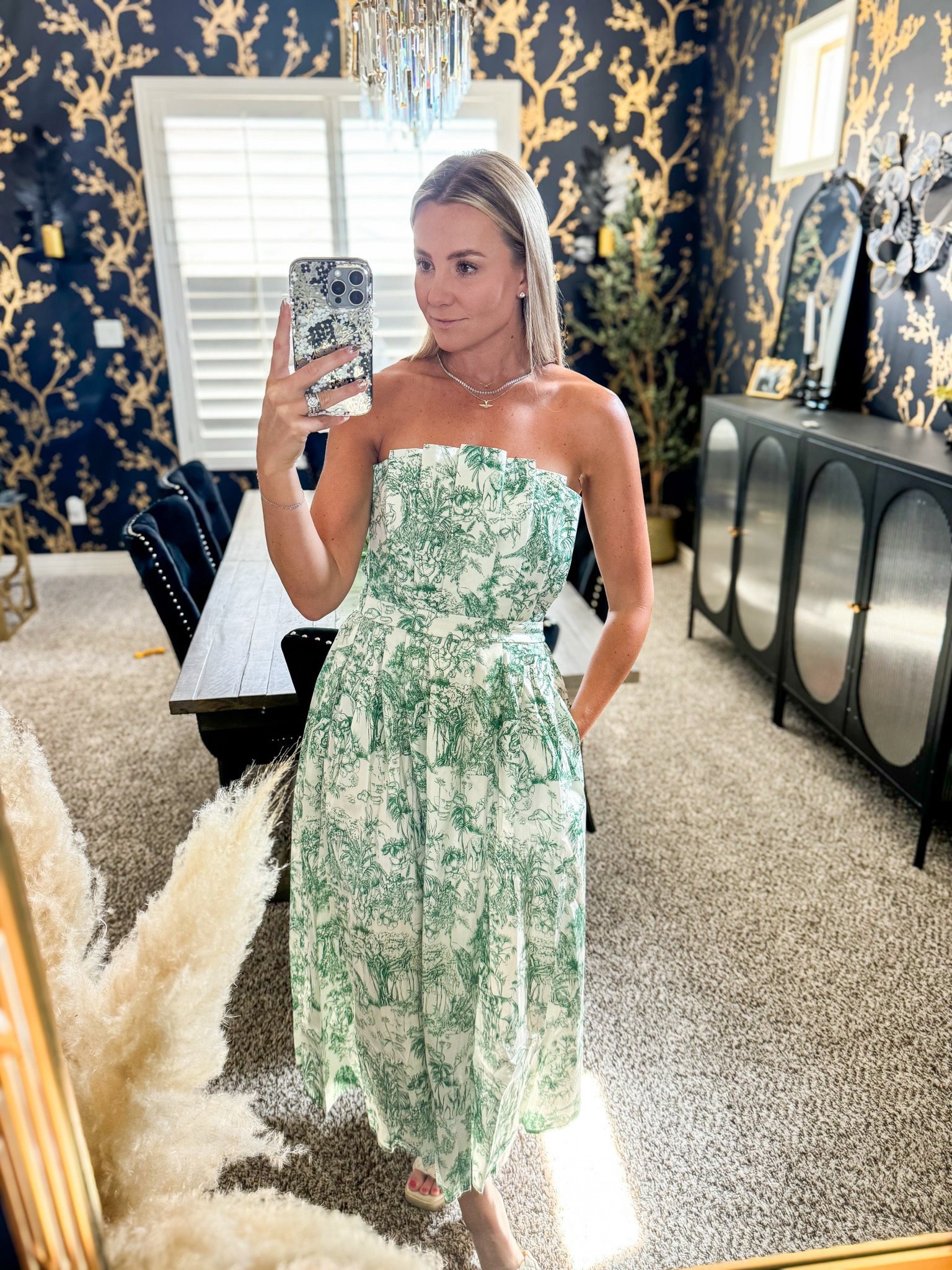 Red dress midi strapless dress 

#LTKstyletip #LTKfindsunder100 #LTKtravel