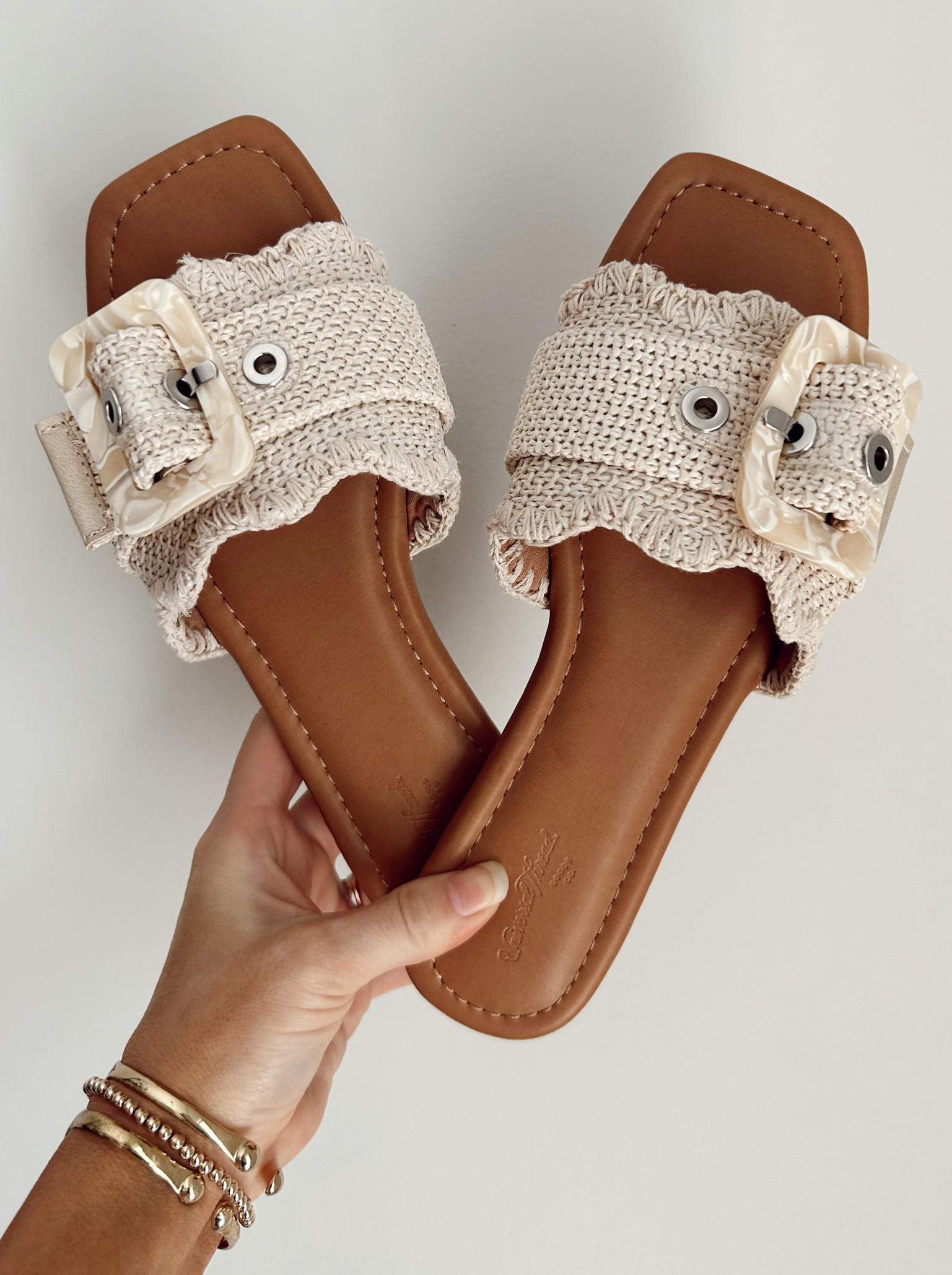 new favorite summer sandals 🌞🫶🏼 #summershoes #summerslides #spring #summer #scalloped #targetstyle #target #rattan #wovenslides #serenalily #dolcevita #dupe #sandals 