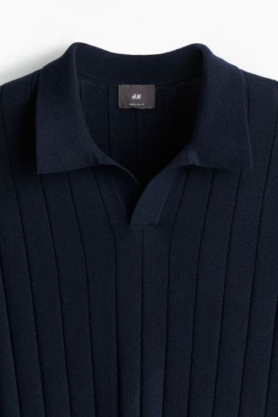 Poloshirt aus feinem Rippstrick in Regular Fit | H&M (DE, AT, CH, NL, FI)