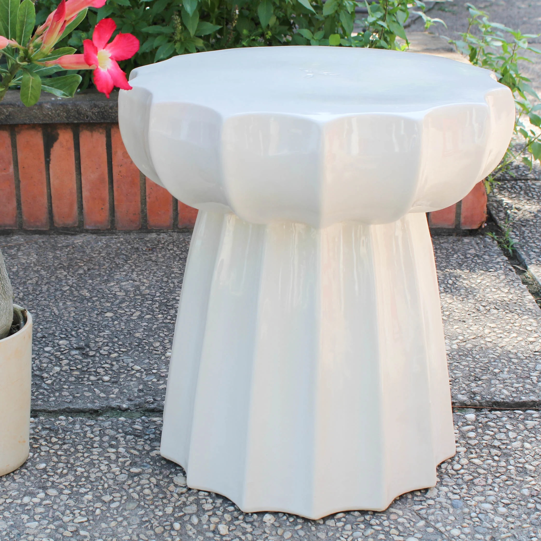 International Caravan Catalina Scalloped Ceramic Garden Stool | Walmart (US)