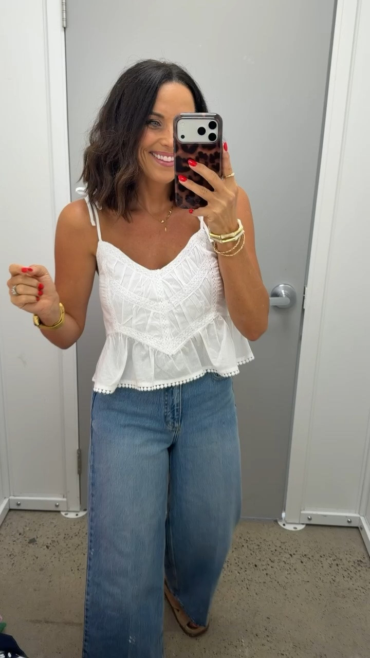 This Walmart top looks so much more expensive than it is! 🤍 

Size: XS ✨

#WalmartFashion #WalmartFinds #AffordableStyle #BoutiqueStyle #AnthroInspired #EverydayOutfit #WideLegJeans #SummerStyle #LTKStyle #LookForLess