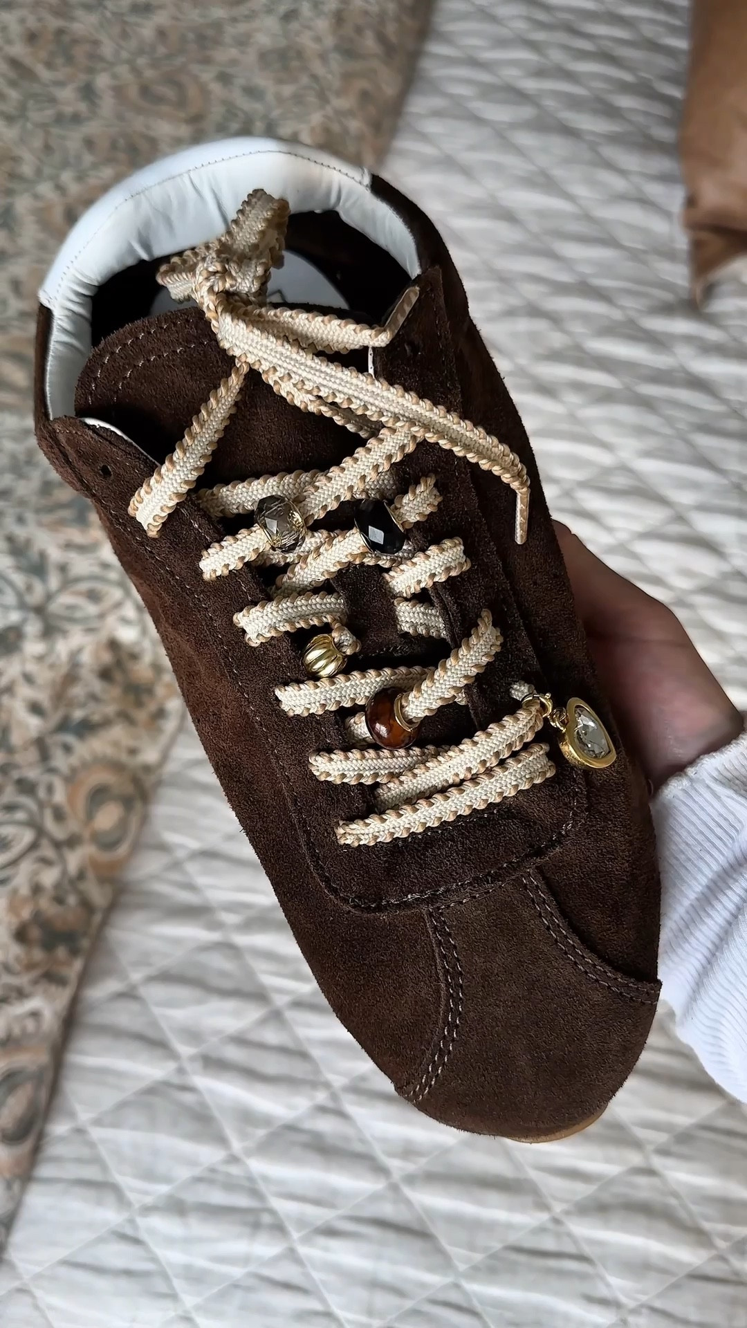 Shoe charms are so so fun for spring!! They completely dress up an average sneaker 🤍✨

Spring Sneaker | Spring Shoe | Shoes | Sneaker | Shoe Charms

#springsneaker #springshoe #shoes #sneaker #shoecharms

#LTKootd