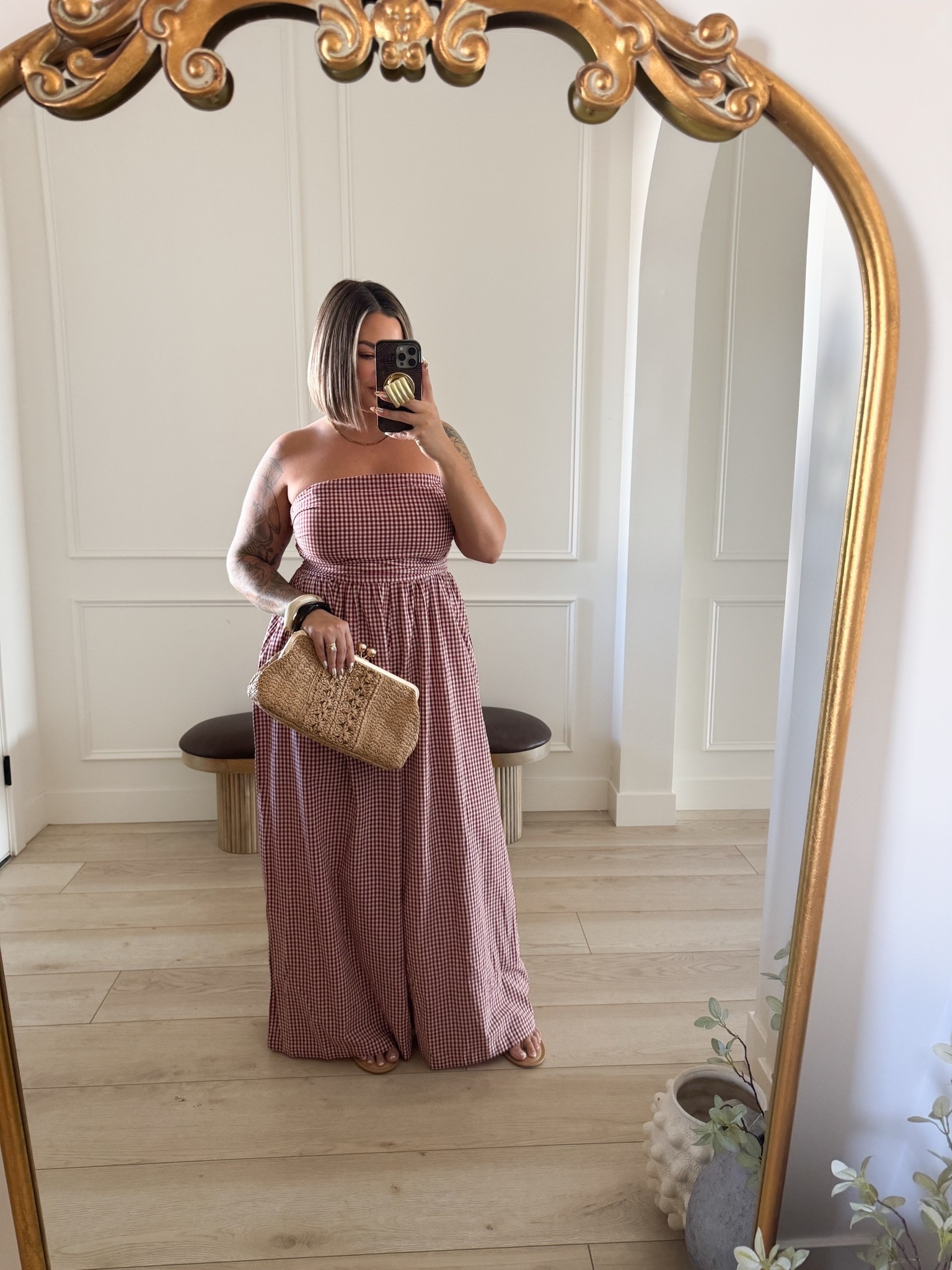 Summer jumpsuit tall girl friendly. I have it on with a little heel and it’s still long 
Runs small in the chest I’m wearing a xl