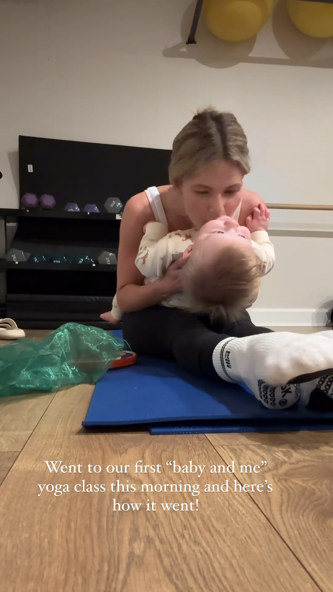 Jet and I’s first mommy and me class. This top is free people in the bottoms are Beyond Yoga!  

workout l kids l workout outfit 