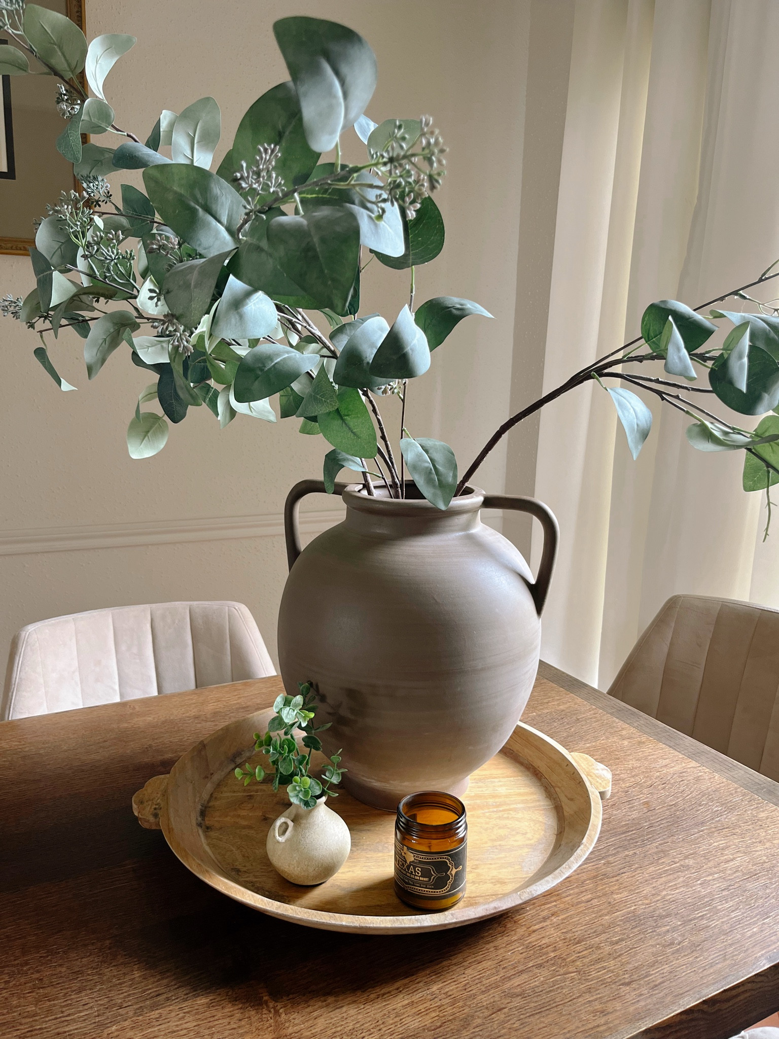 This large oversized tray looks very expensive and is only $40. The large vase is also 25% off! 

Target find. Home decor. Wooden tray. Round wooden tray. Dual handle vase. Studio McGee. Home finds. 

#LTKhome #LTKfindsunder50