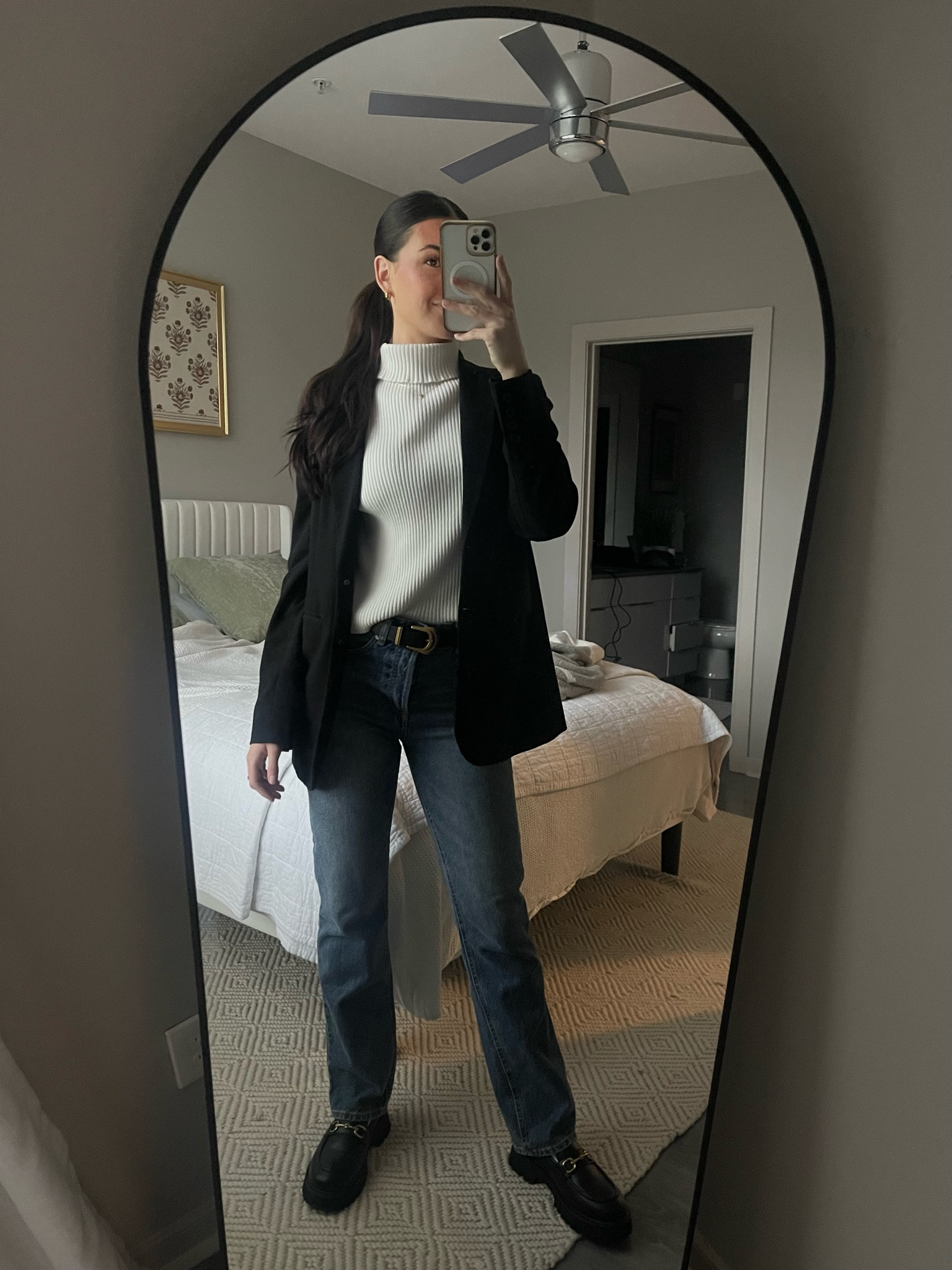 Loving the darker jeans 👖🖤 

#businesscasual #workwear 
#cuteofficeclothes

#LTKworkwear