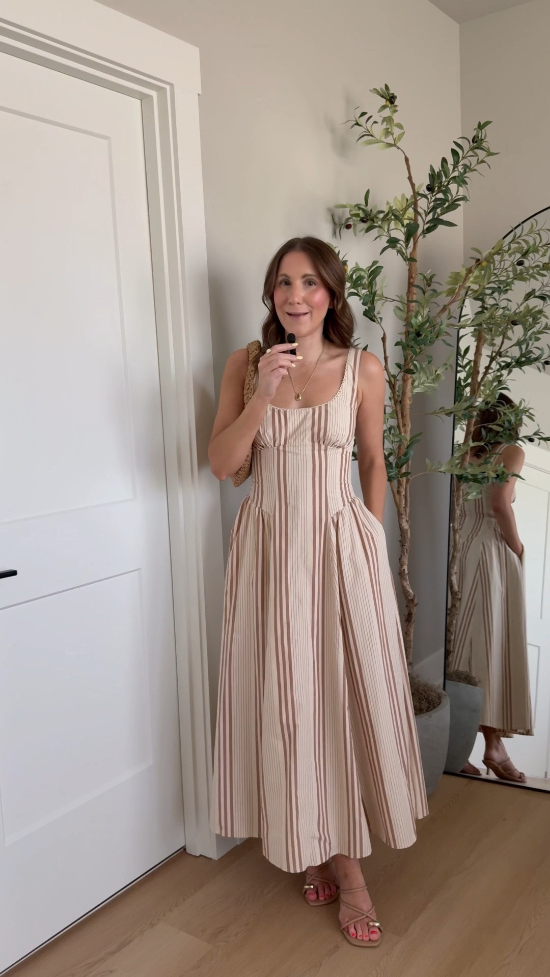 The most flattering Abercrombie dress possibly EVER🤩 it has built in padding and is so easy to dress up or down! On sale now plus code AFSUMMER stacks for an extra 15% off! Wearing a size xs

Abercrombie style, Abercrombie finds, summer dress, midi dress

#LTKSaleAlert