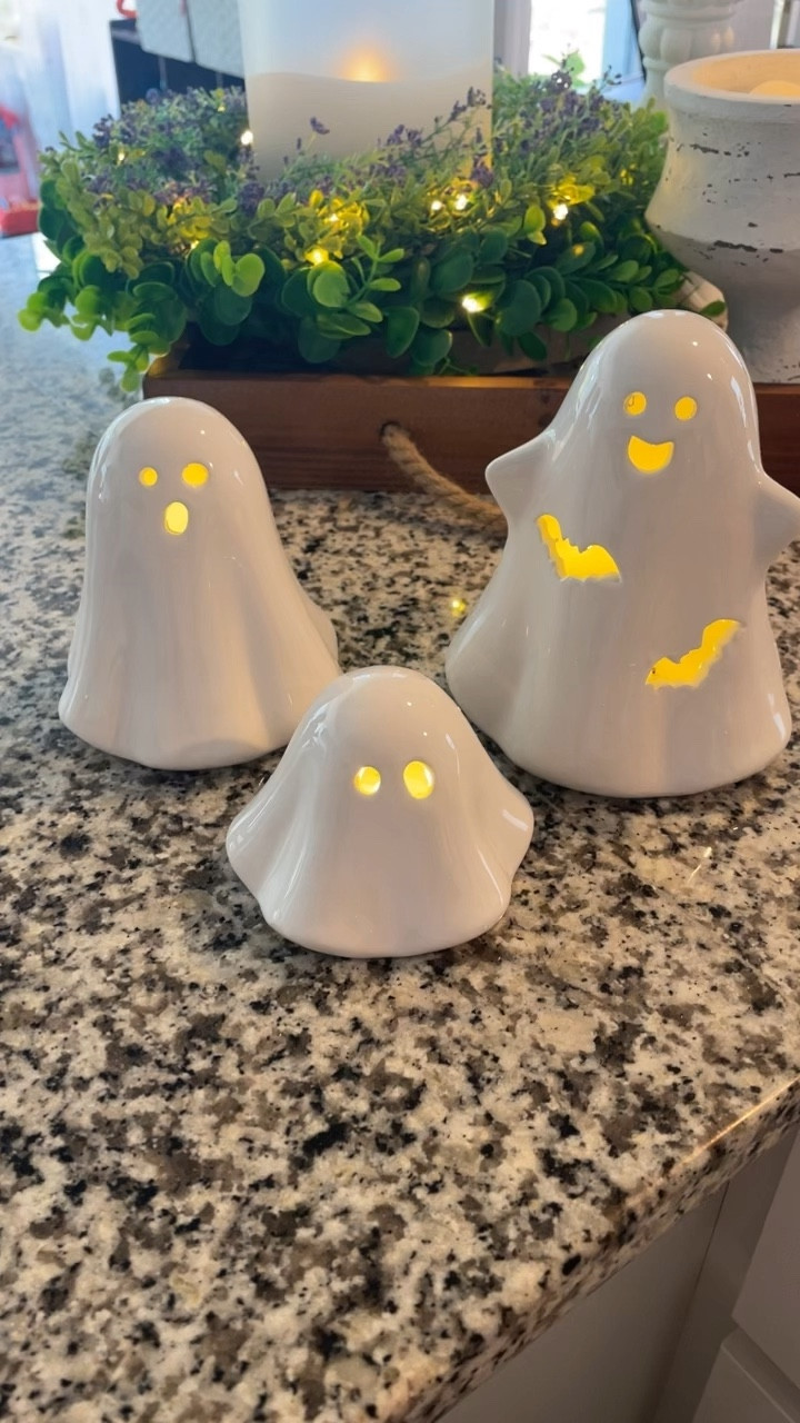 Ghosts and Ghouls on Amazon

#LTKHome #LTKSeasonal