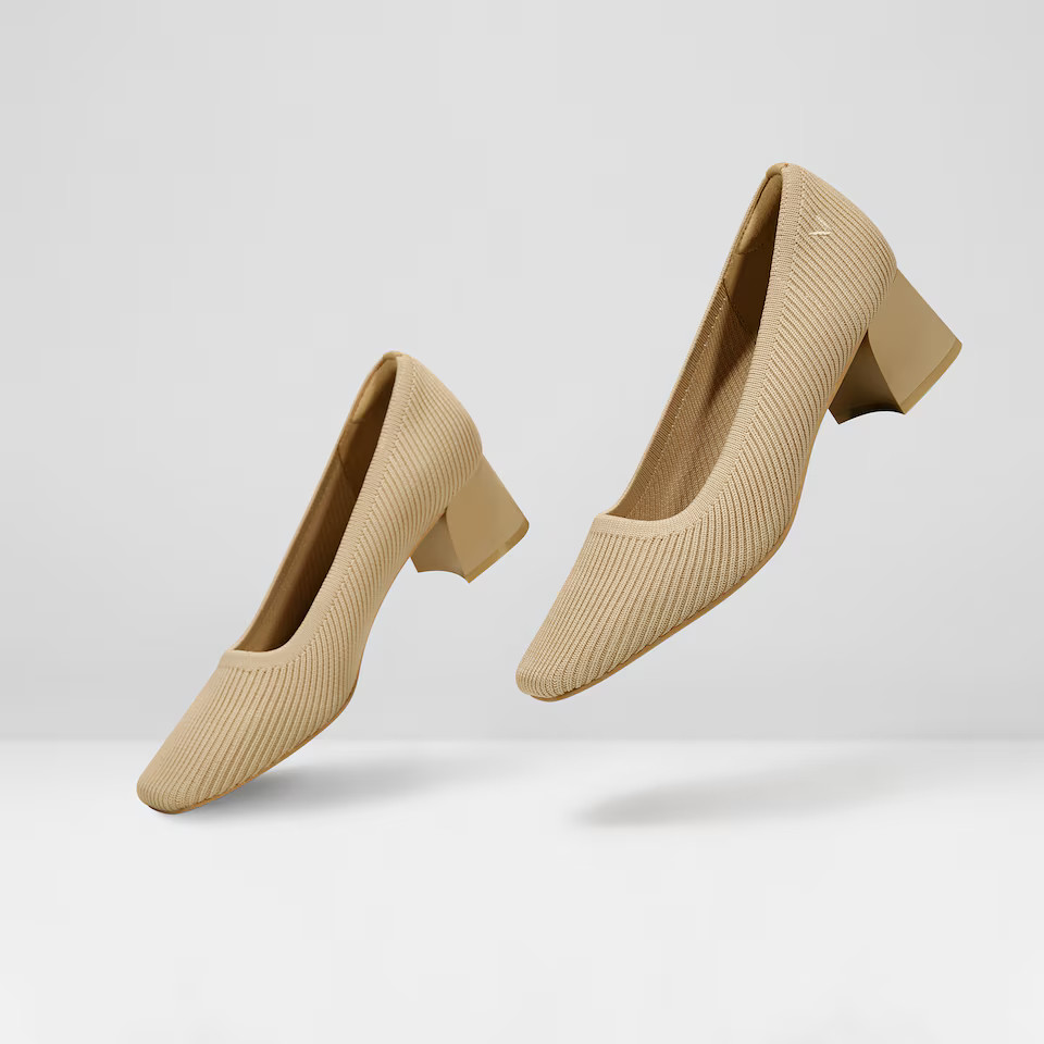 Hot
     
    Square-Toe Chunky Heels | VIVAIA