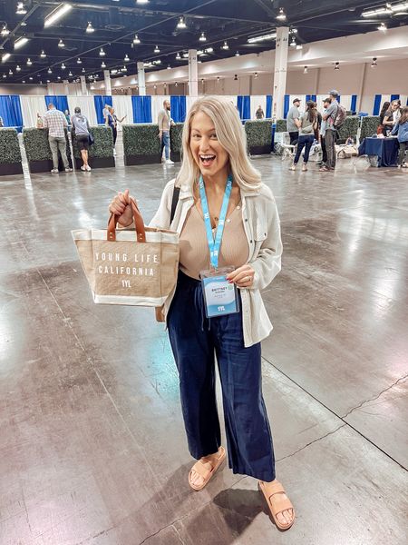 Aerie lumberjane shacket - XS
Abercrombie drawstring beach pants - XS
Neutral slides - super comfy from old navy! 