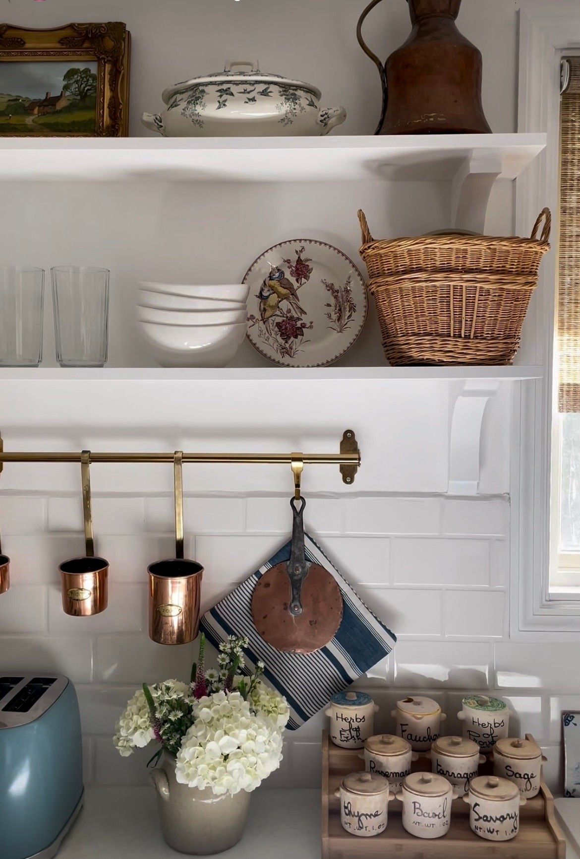 Kitchen Shelf Styling

#LTKHome #LTKSeasonal #LTKmomlife