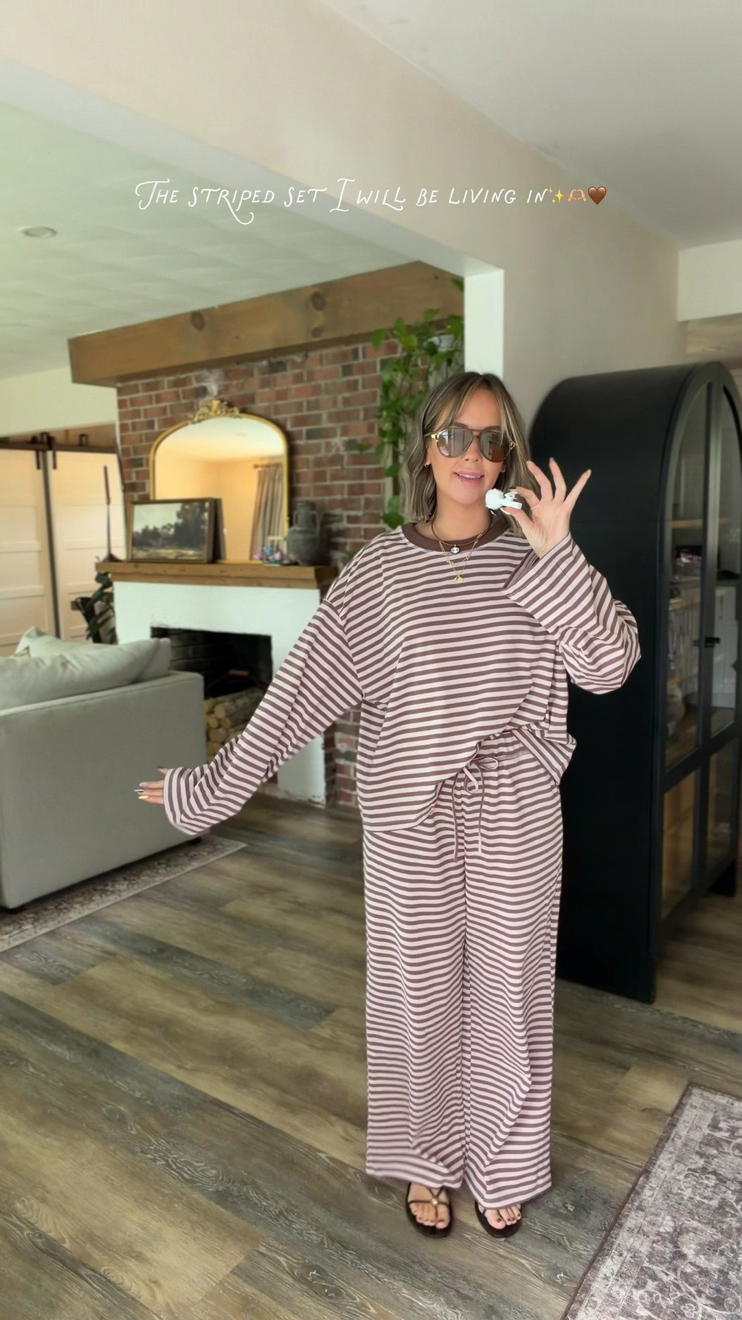 Striped set I have been living in 🤌🏼 love an easy throw on anytime of the year and this one flatters in all the right places!! So comfortable too 🤎
