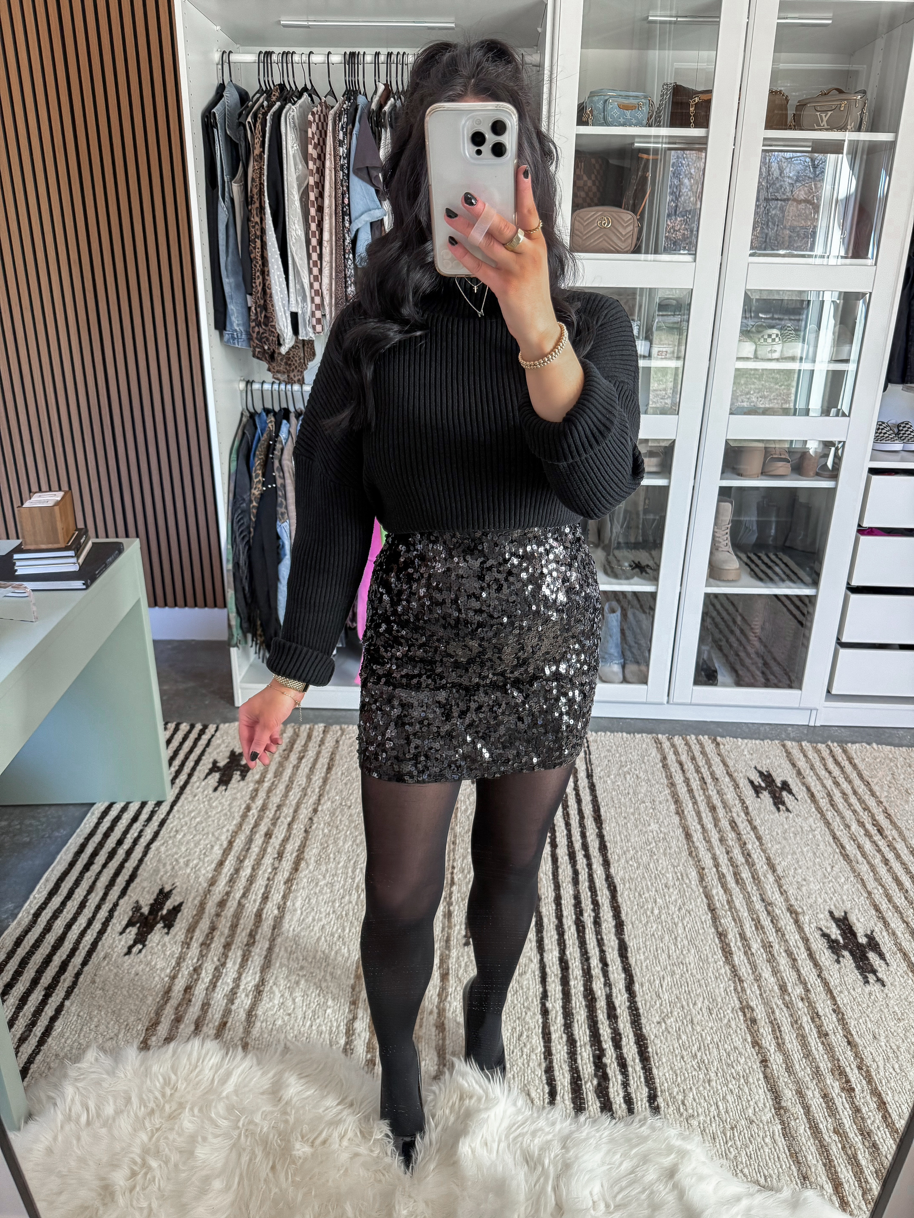 Last Minute NYE Outfit 🖤

Sweater - medium (I have it tucked up into the band of my bra for a cropped look!)
Skirt - small
Bralette - medium
Tights - small

*This outfit is not maternity but does work great with my bump! 

Holiday Outfit, New Years Eve Outfit, All Black Outfit  

 

#LTKHoliday #LTKFindsUnder100 #LTKBump