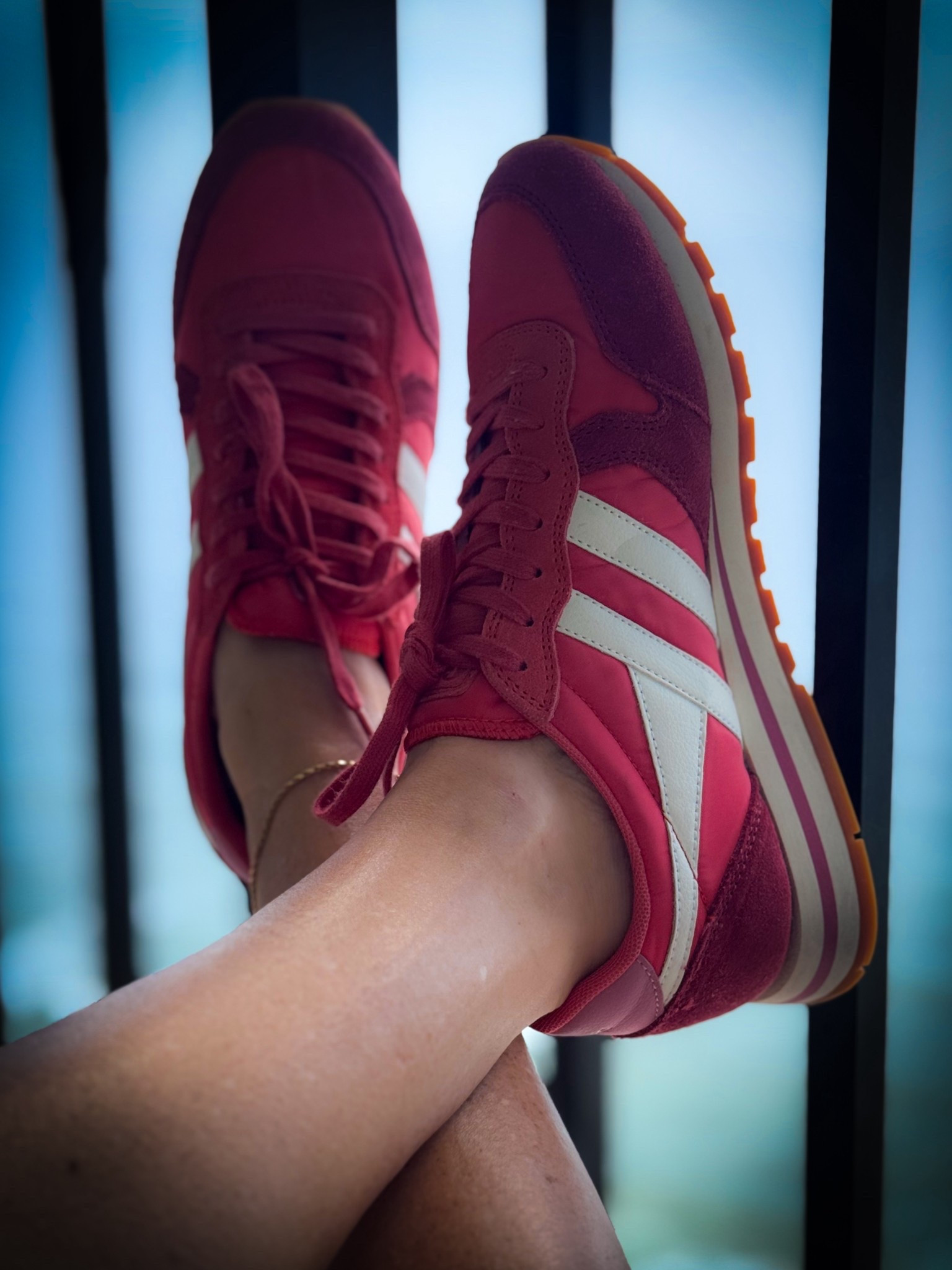 I’m feeling RED❤️

#shoes #sneakers #everydaywear

#LTKActive #LTKOver40 #LTKdayinmylife