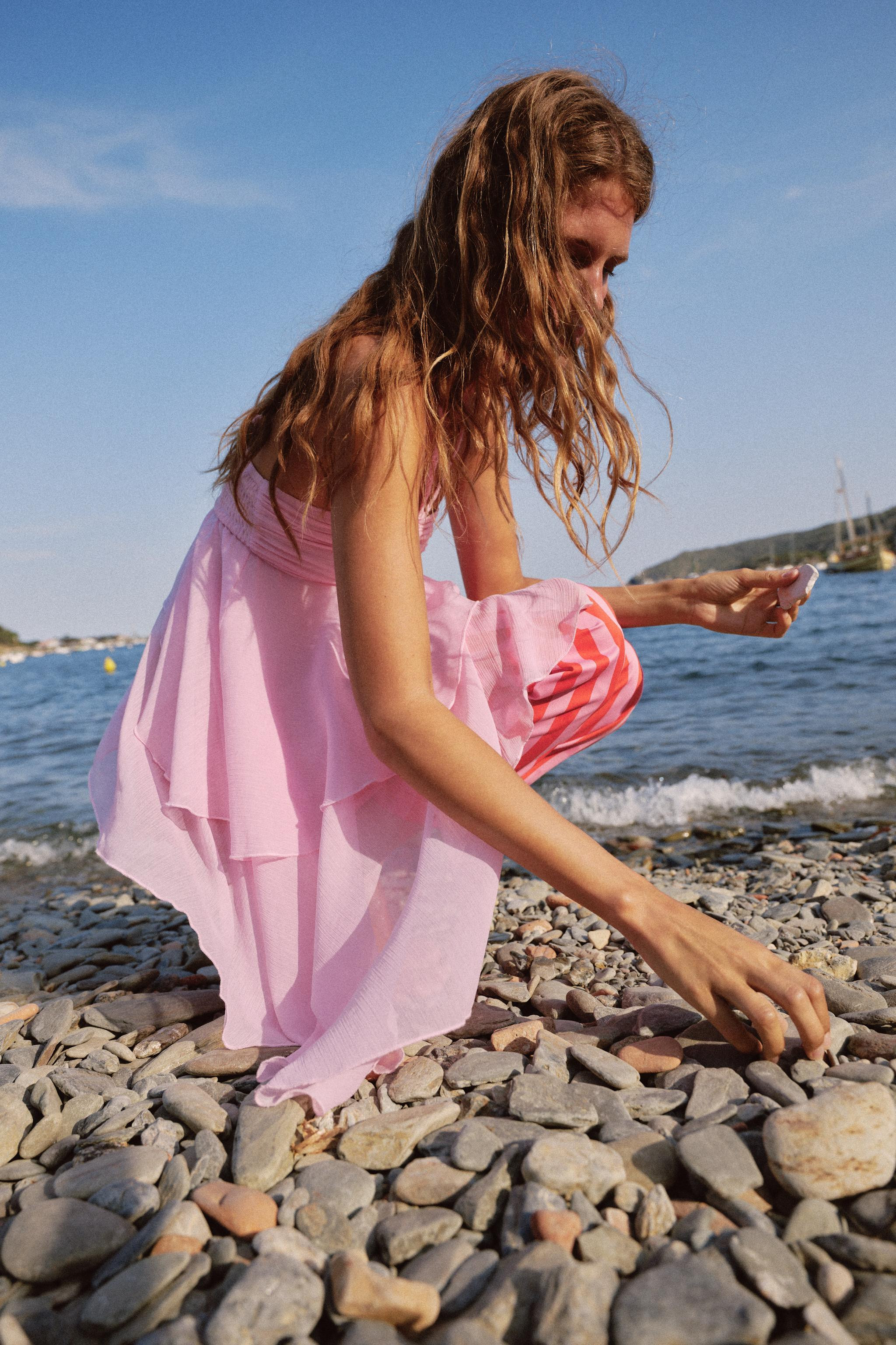 ASYMMETRISCHES OBERTEIL MIT VOLANTS | Zara DE